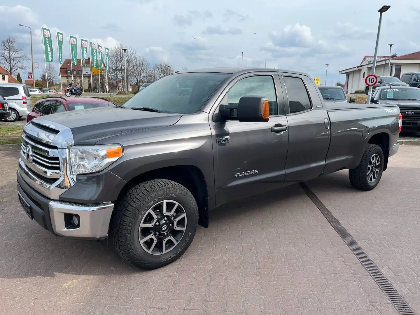 Toyota Tundra 5.7l V8 SR5 Double Cab 4X4*AHK*Navi Gris - 2