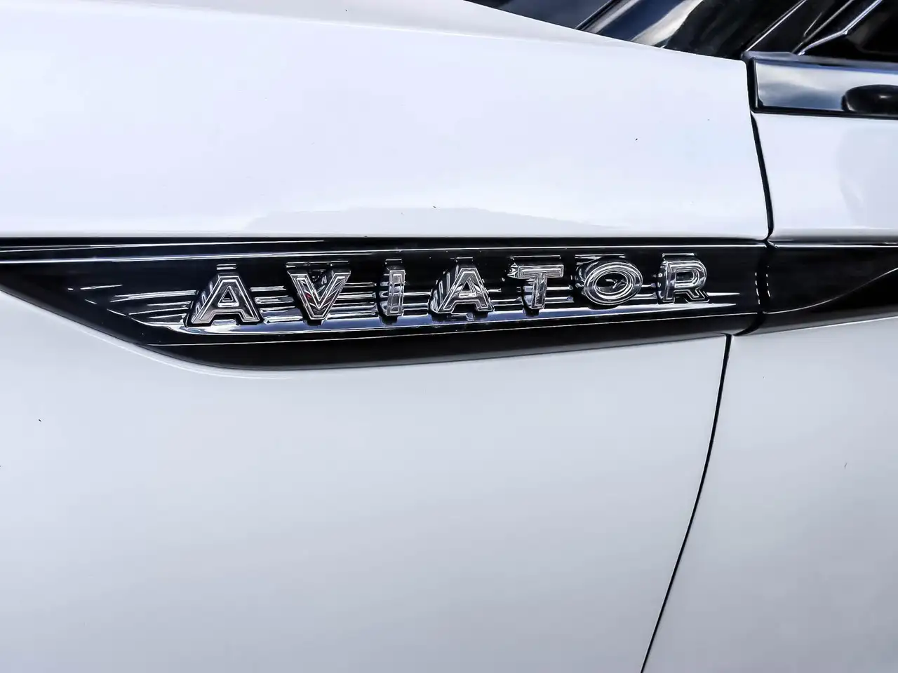Lincoln Aviator снимка Lincoln Aviator