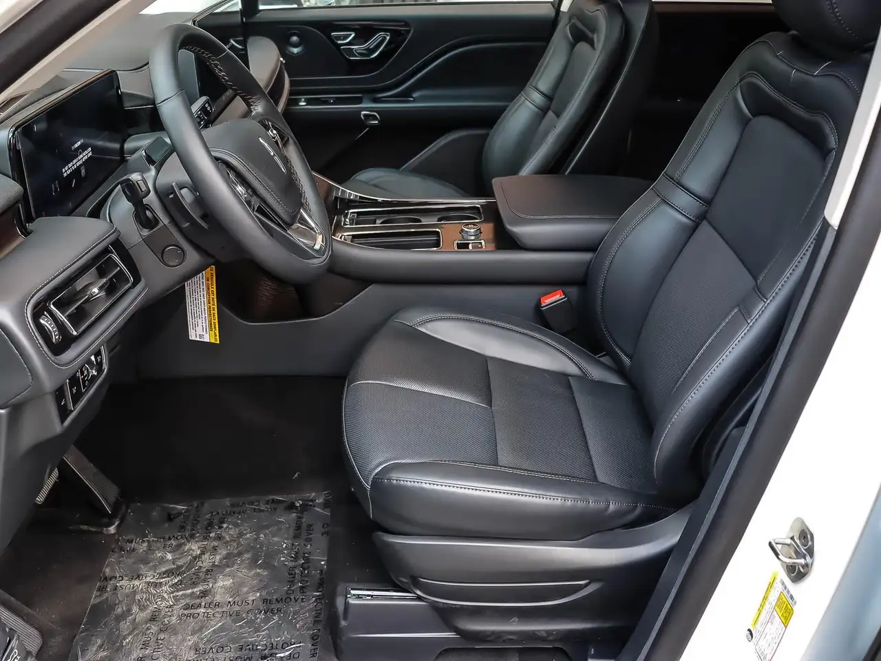 Lincoln Aviator снимка Lincoln Aviator