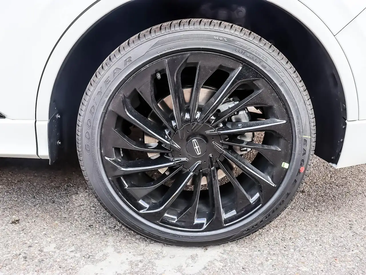 Lincoln Aviator снимка Lincoln Aviator