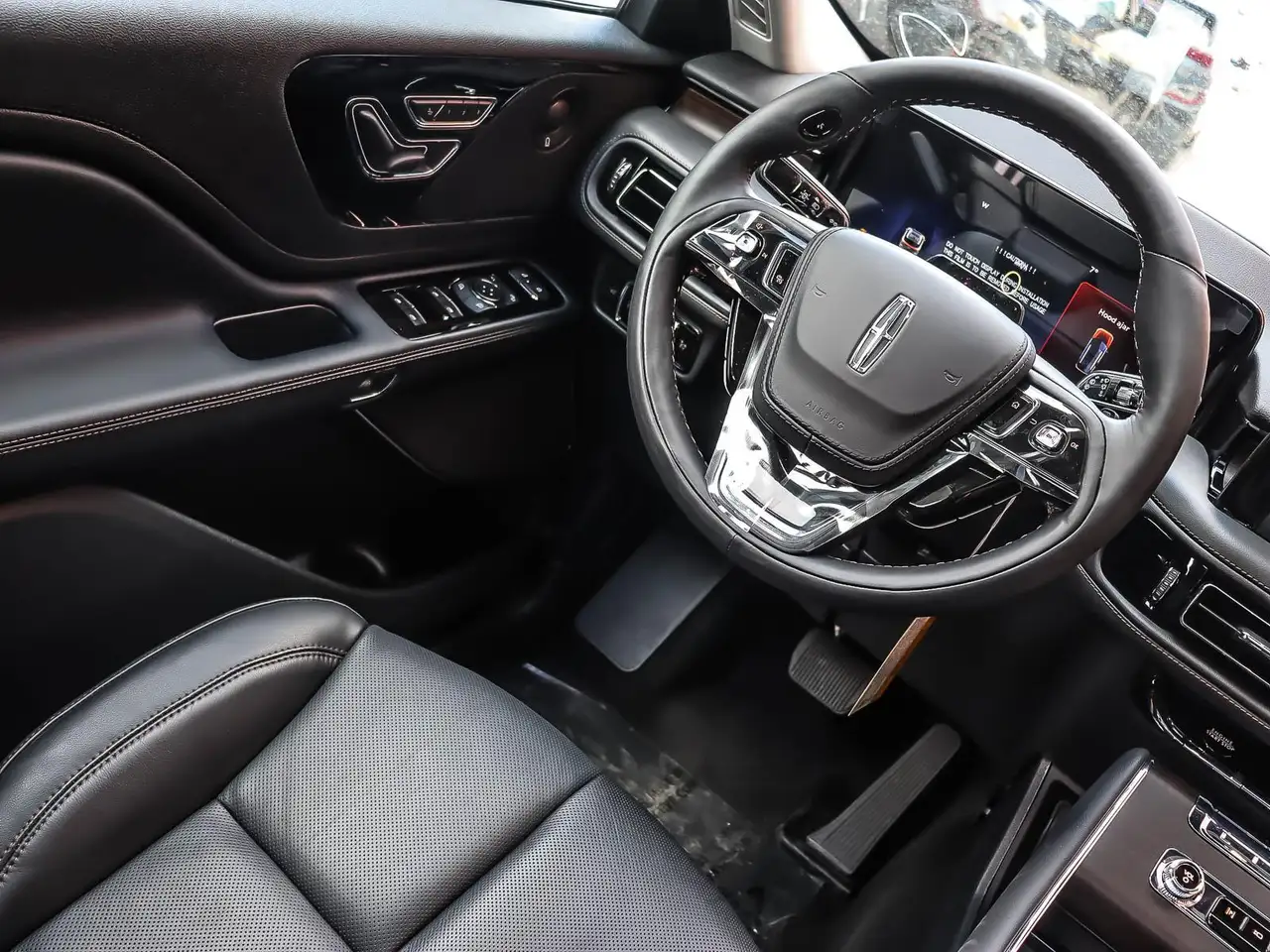 Lincoln Aviator снимка Lincoln Aviator