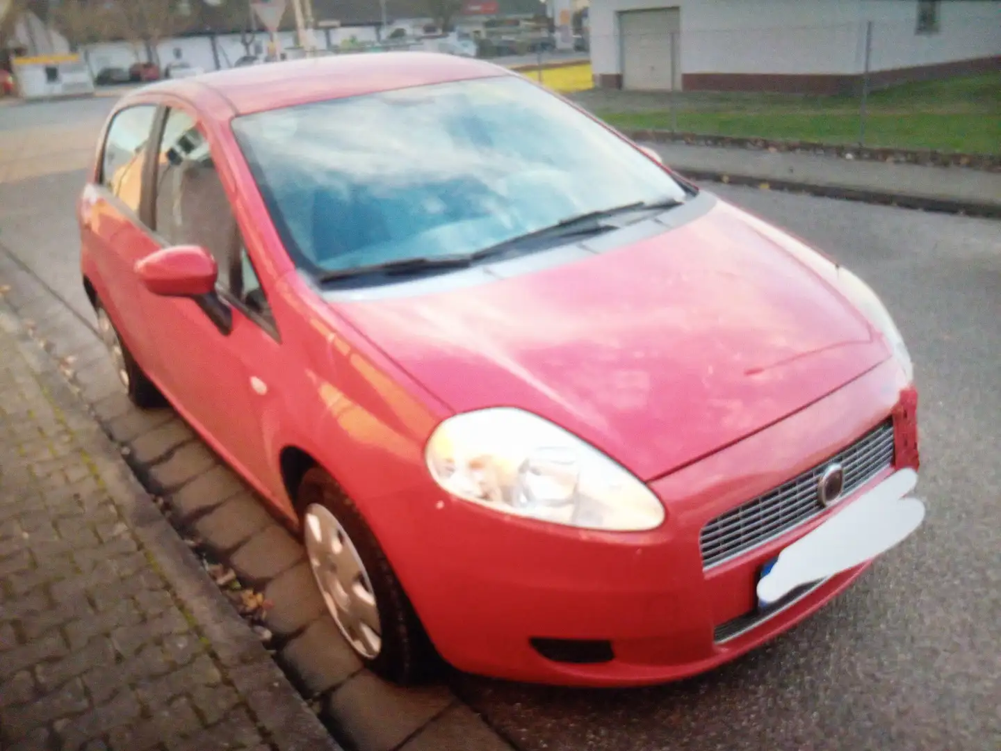 Fiat Grande Punto 1,4 Benziner Rot - 2