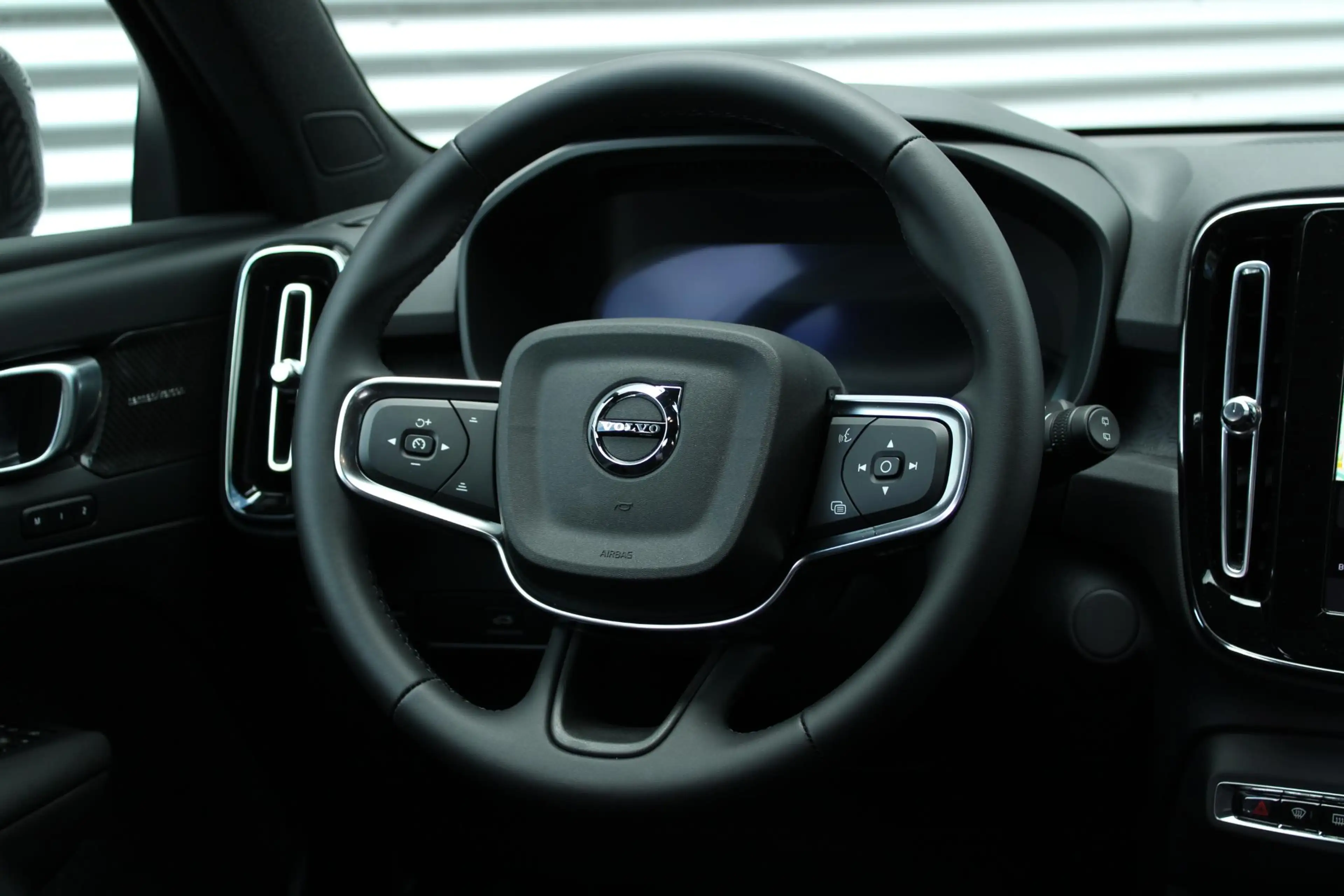 Volvo EX40 Single Motor Extended Range Plus Europa 82 kWh | A — photo 15