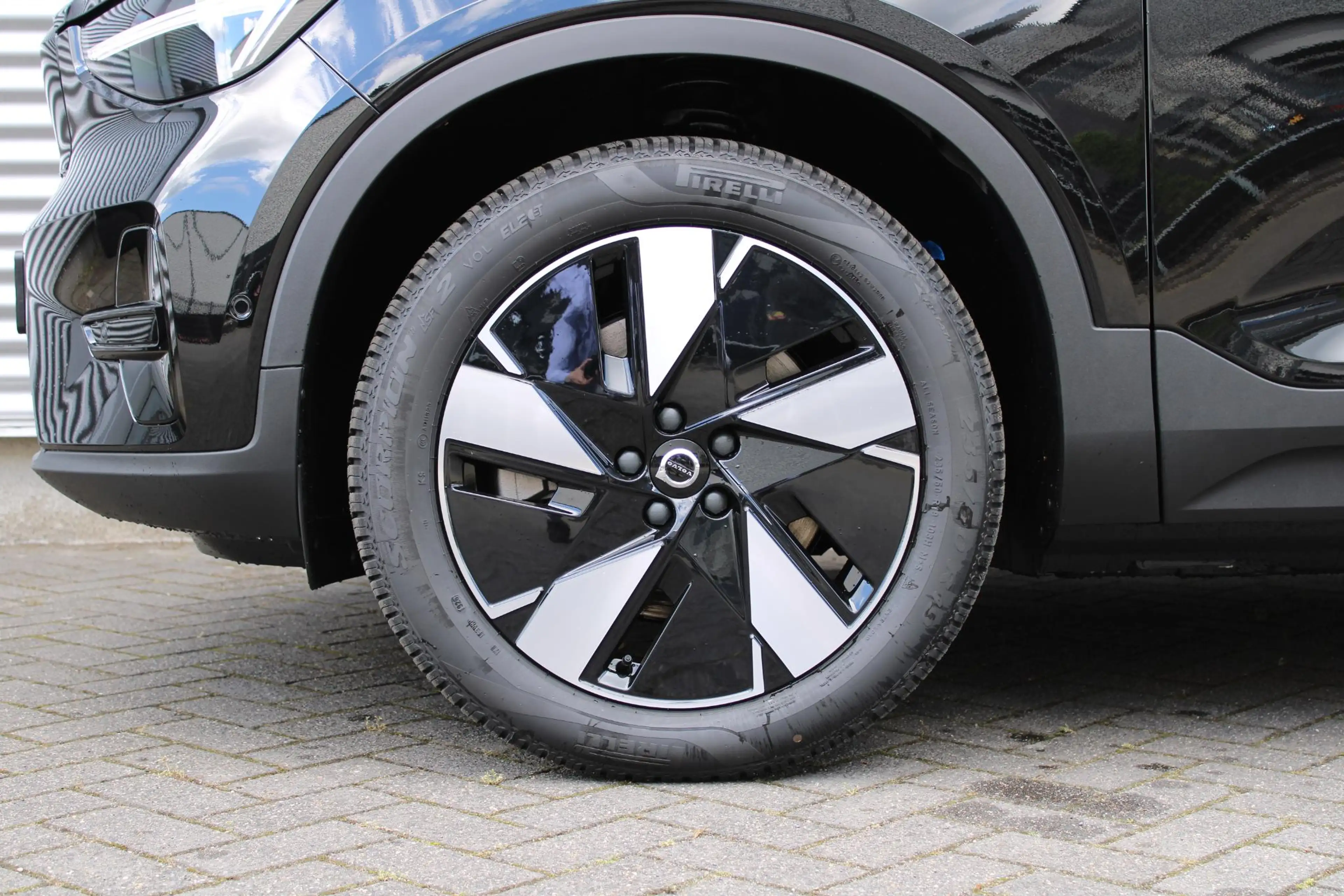 Volvo EX40 Single Motor Extended Range Plus Europa 82 kWh | A — photo 7