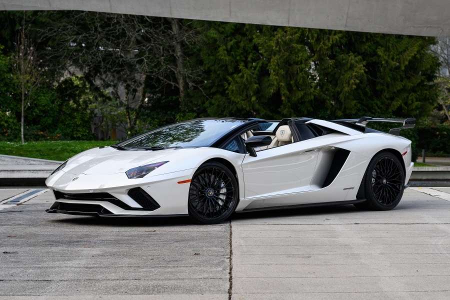 2019 Lamborghini Aventador LP 740-4 S