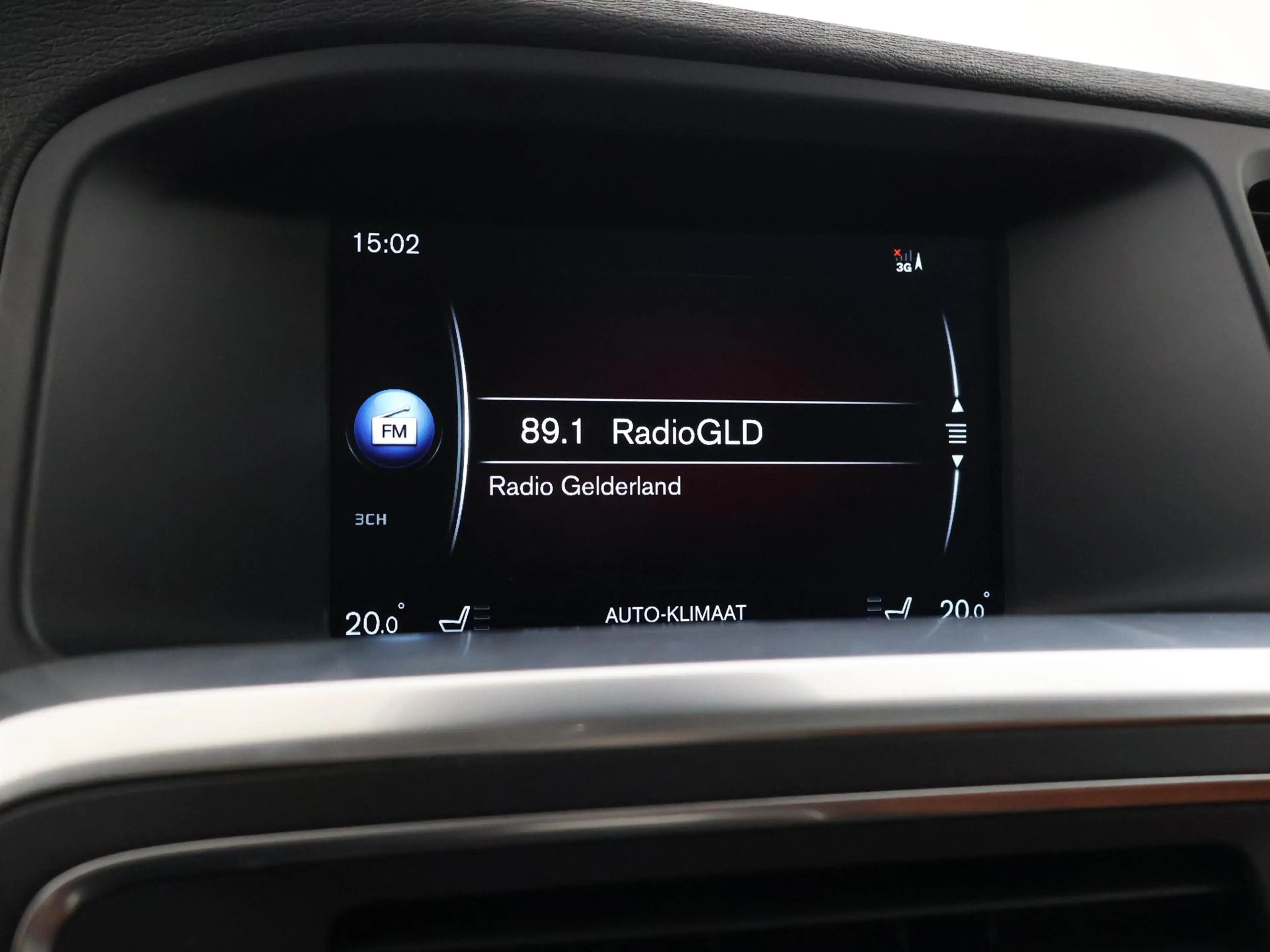 Volvo V60 2.4 D6 AWD PLUG-IN AMBER BLACK + COGNAC LEDER | AD — photo 48