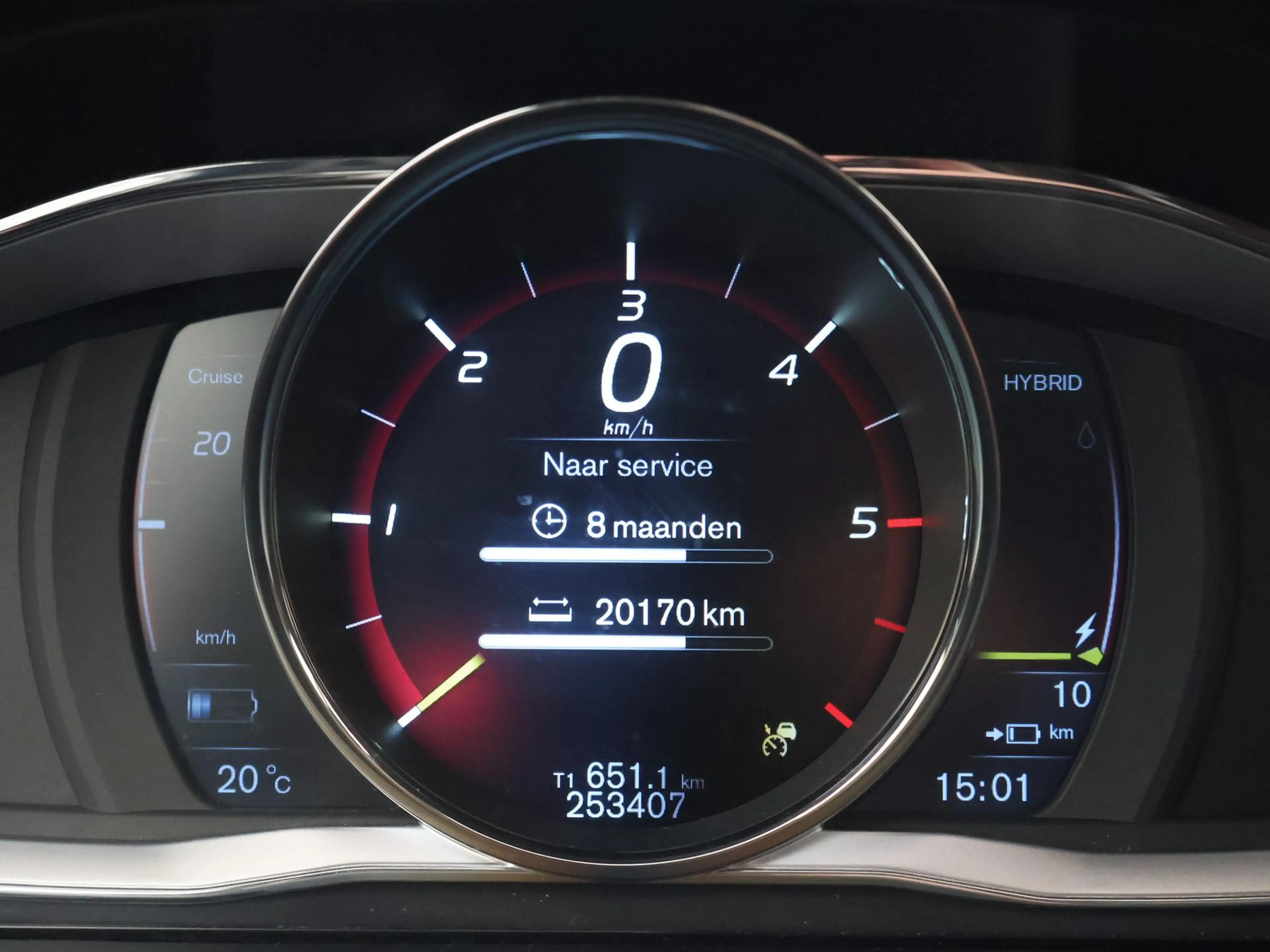Volvo V60 2.4 D6 AWD PLUG-IN AMBER BLACK + COGNAC LEDER | AD — photo 37