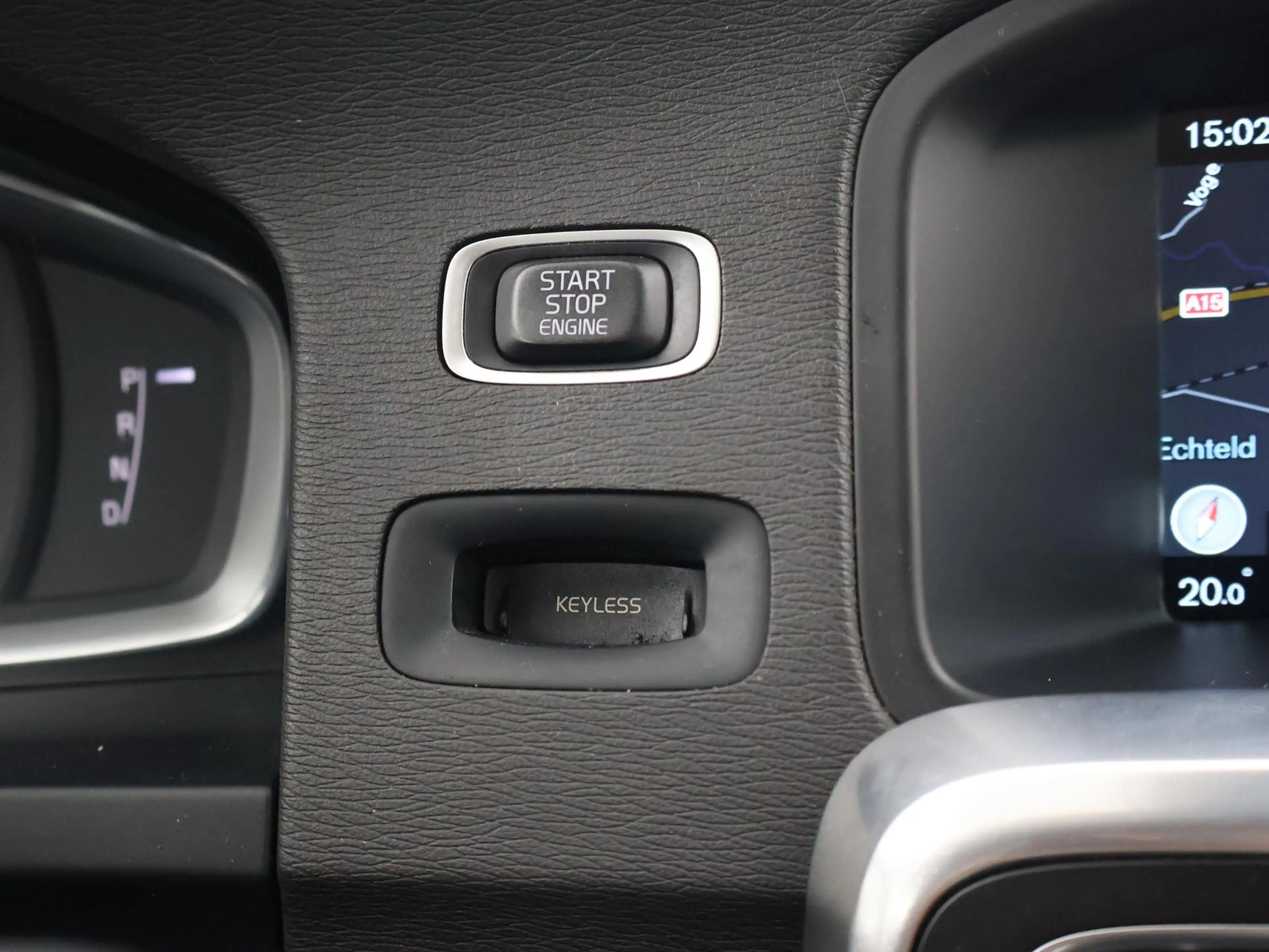 Volvo V60 2.4 D6 AWD PLUG-IN AMBER BLACK + COGNAC LEDER | AD — photo 45