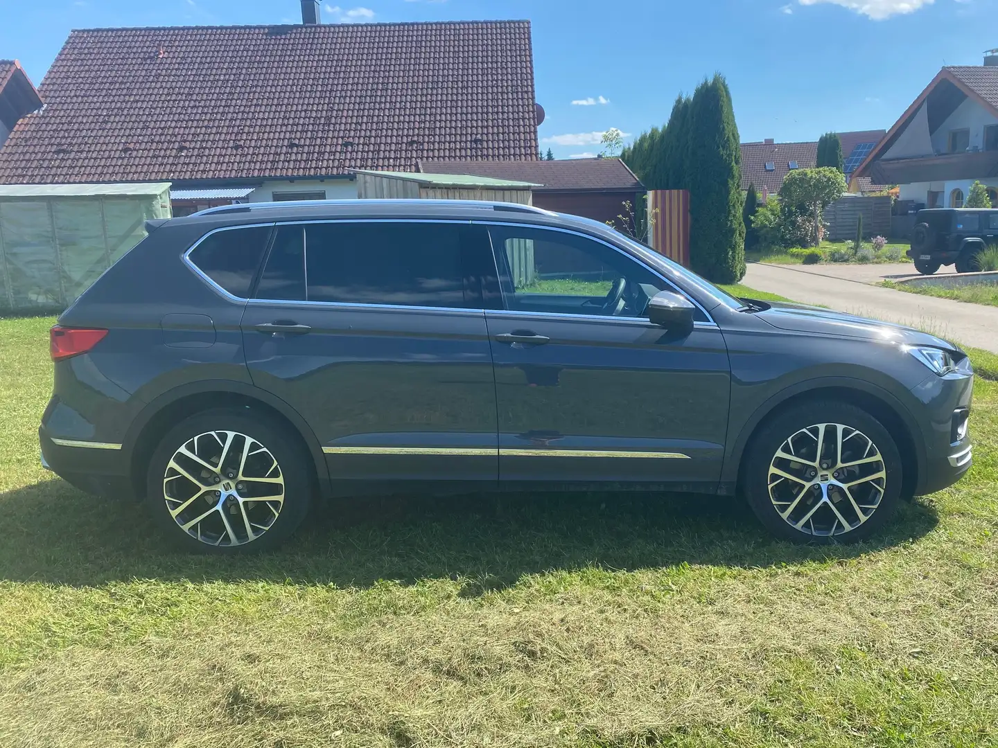 SEAT Tarraco 2.0 TDI SCR DSG Xperience Grau - 1