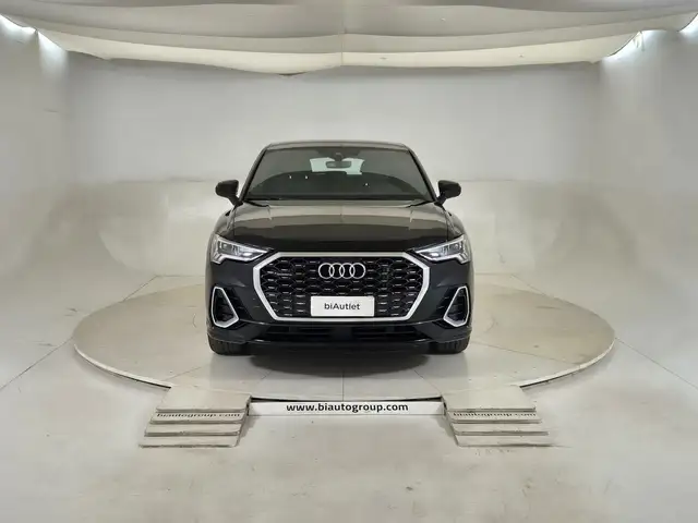 Audi Q3 view 2