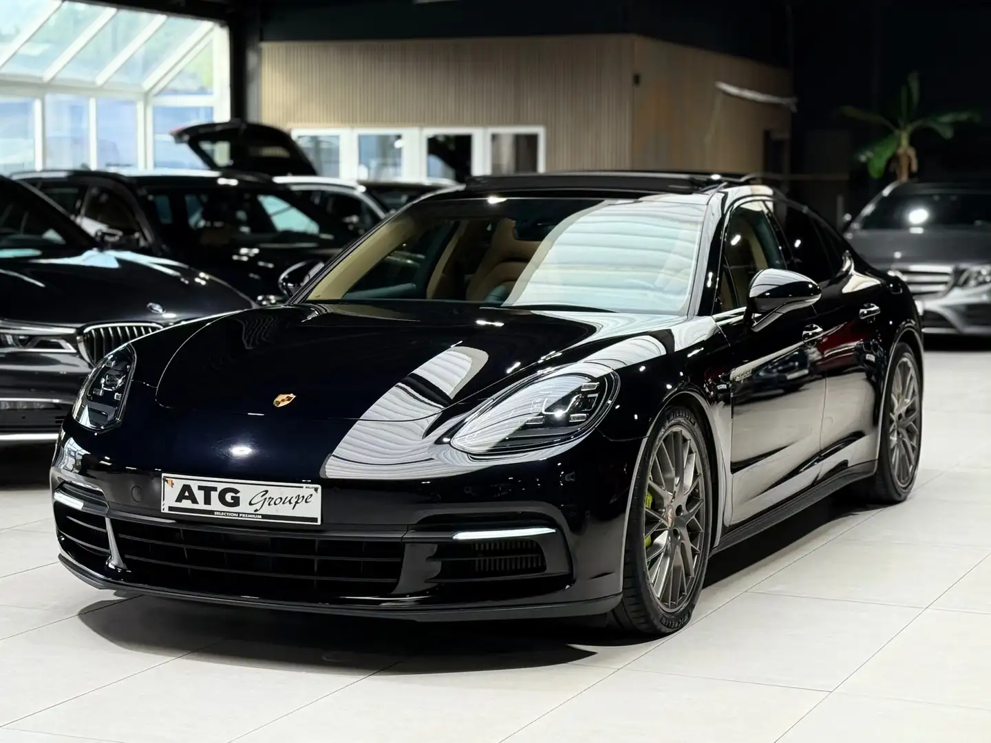 Porsche Panamera 4 E-Hybrid 2.9 V6 Bi-TURBO PDK 330CV TVAC Czarny - 1