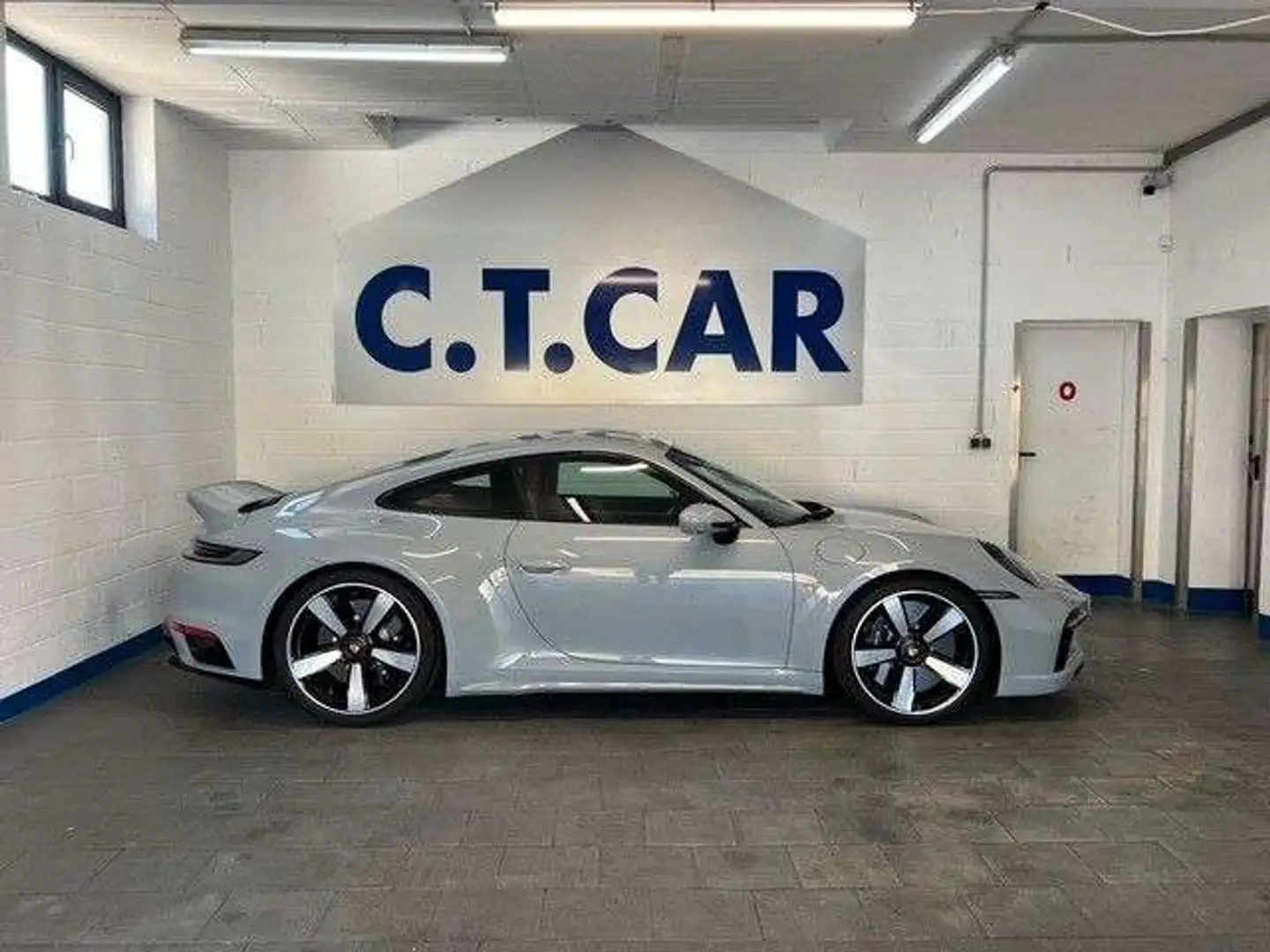 Porsche 992 911 Sport Classic I Limited Edition 560 of 1.250 I Grijs - 2