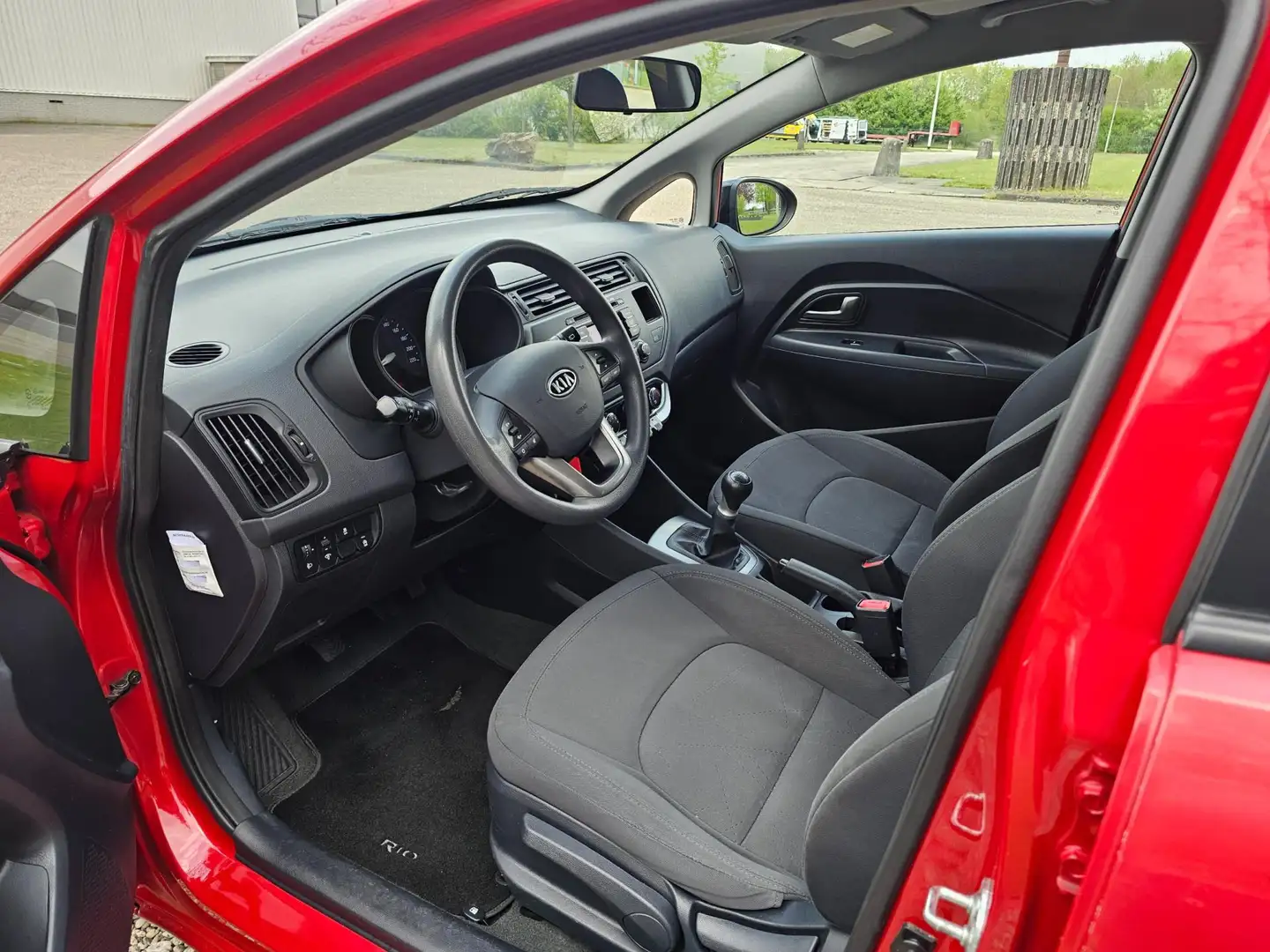 Kia Rio 1.2 CVVT Comfort Pack 5-deurs AIRCO Roşu - 2