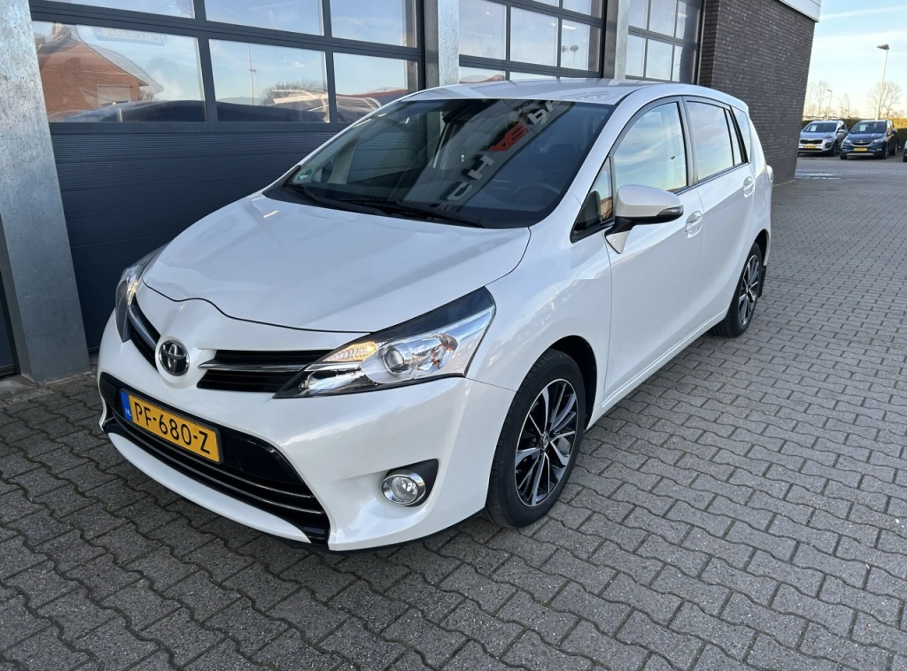 Toyota Verso 1.8 VVT-i 147pk Automaat Dynamic — photo 11
