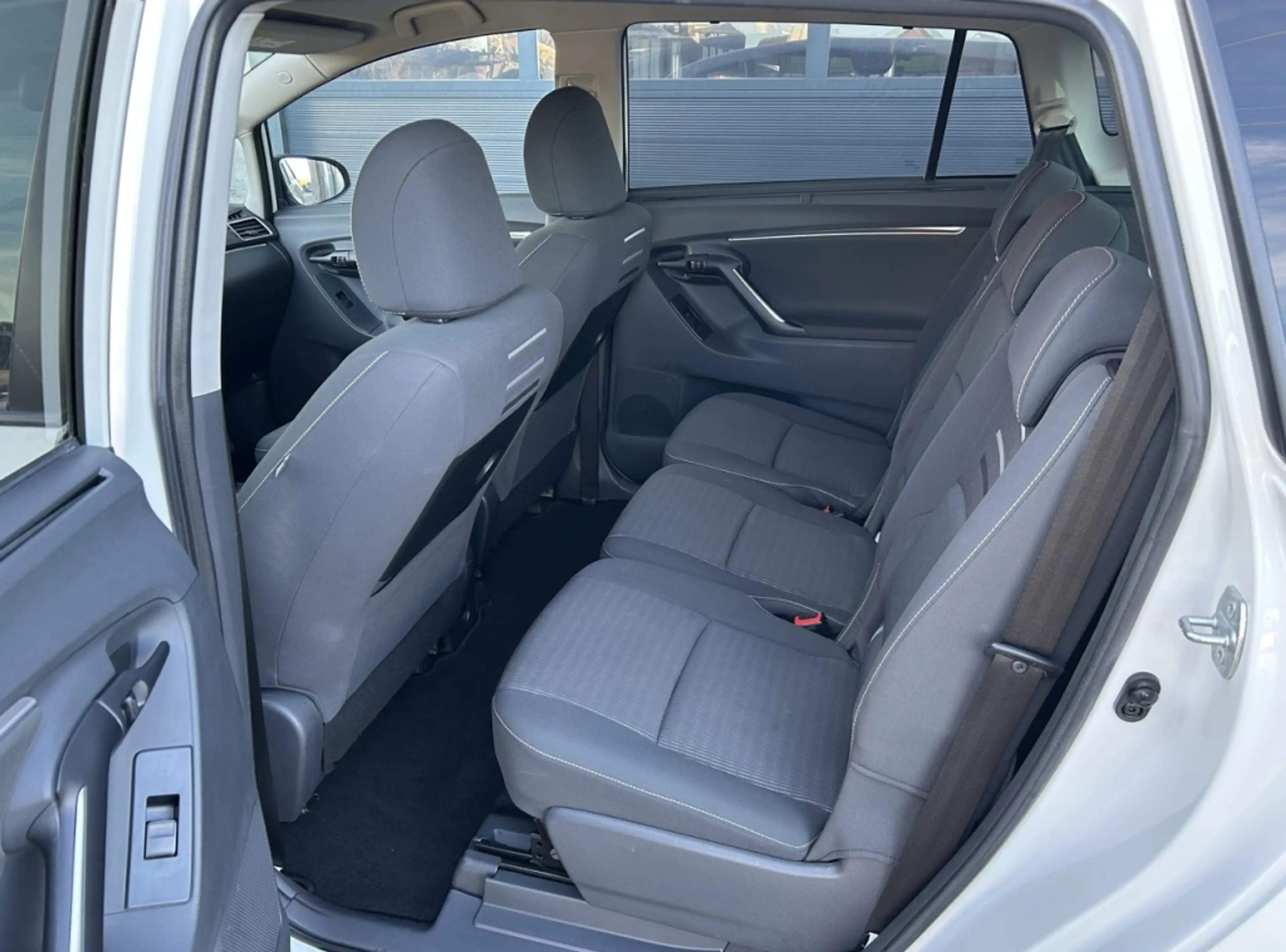 Toyota Verso 1.8 VVT-i 147pk Automaat Dynamic — photo 7
