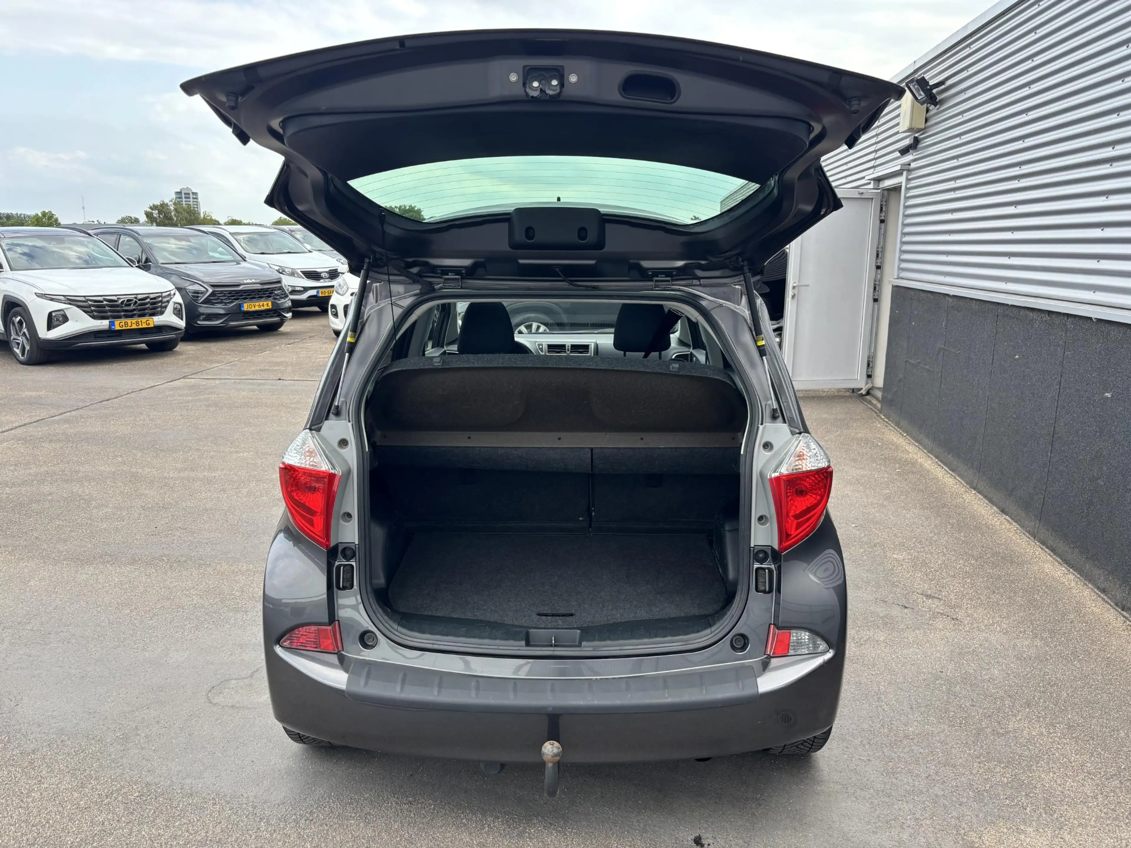 Toyota Verso-S 1.3 VVT-i Aspiration Panoramadak / LM velgen / Tre — photo 9