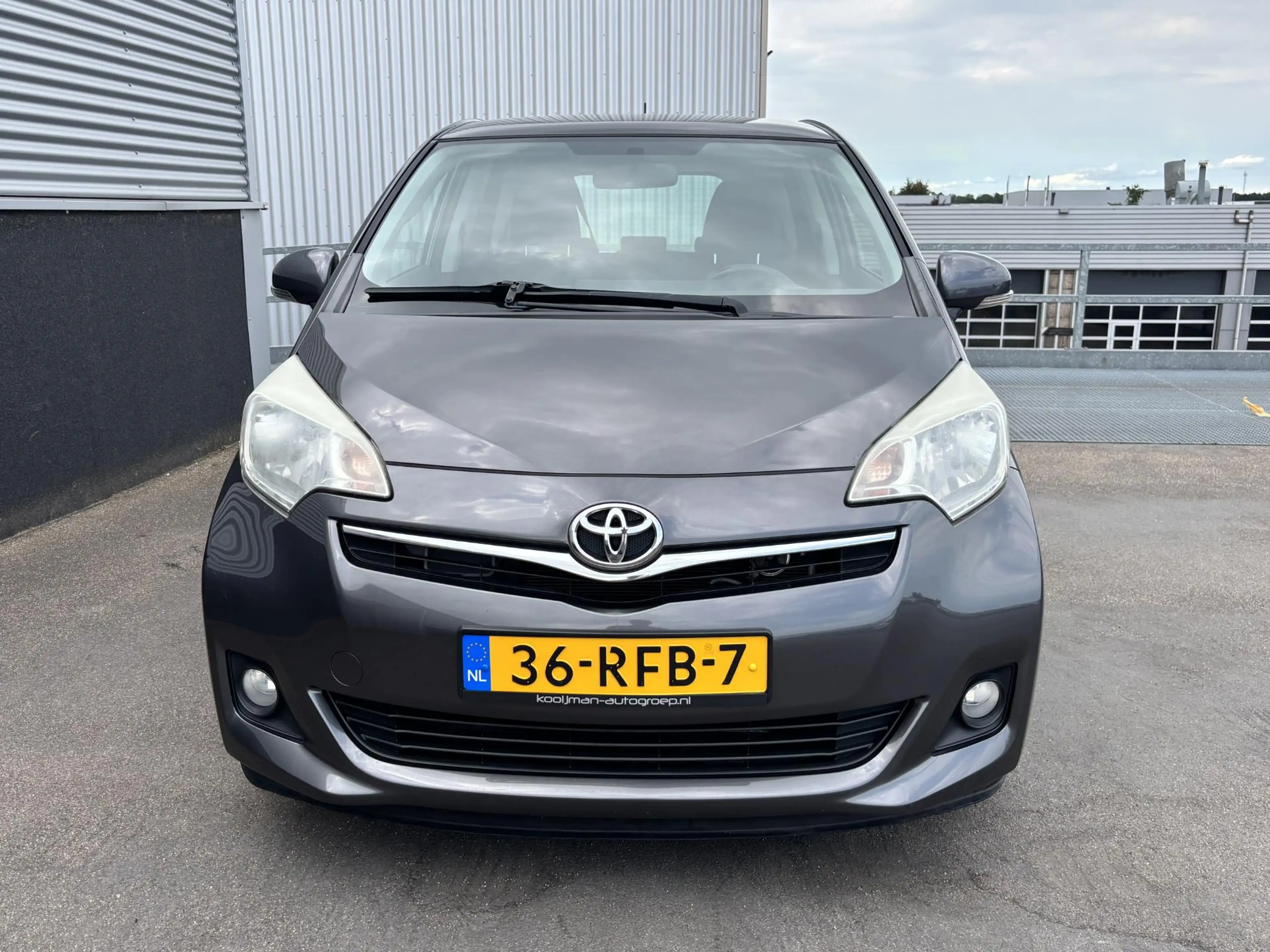 Toyota Verso-S 1.3 VVT-i Aspiration Panoramadak / LM velgen / Tre — photo 5