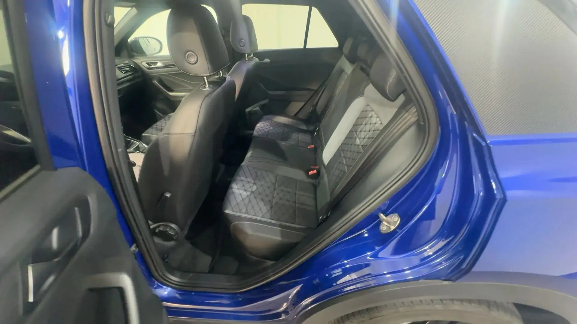 Volkswagen T-Roc T-Roc 1.0 tsi R-Line Plus 115cv Blu/Azzurro - 2