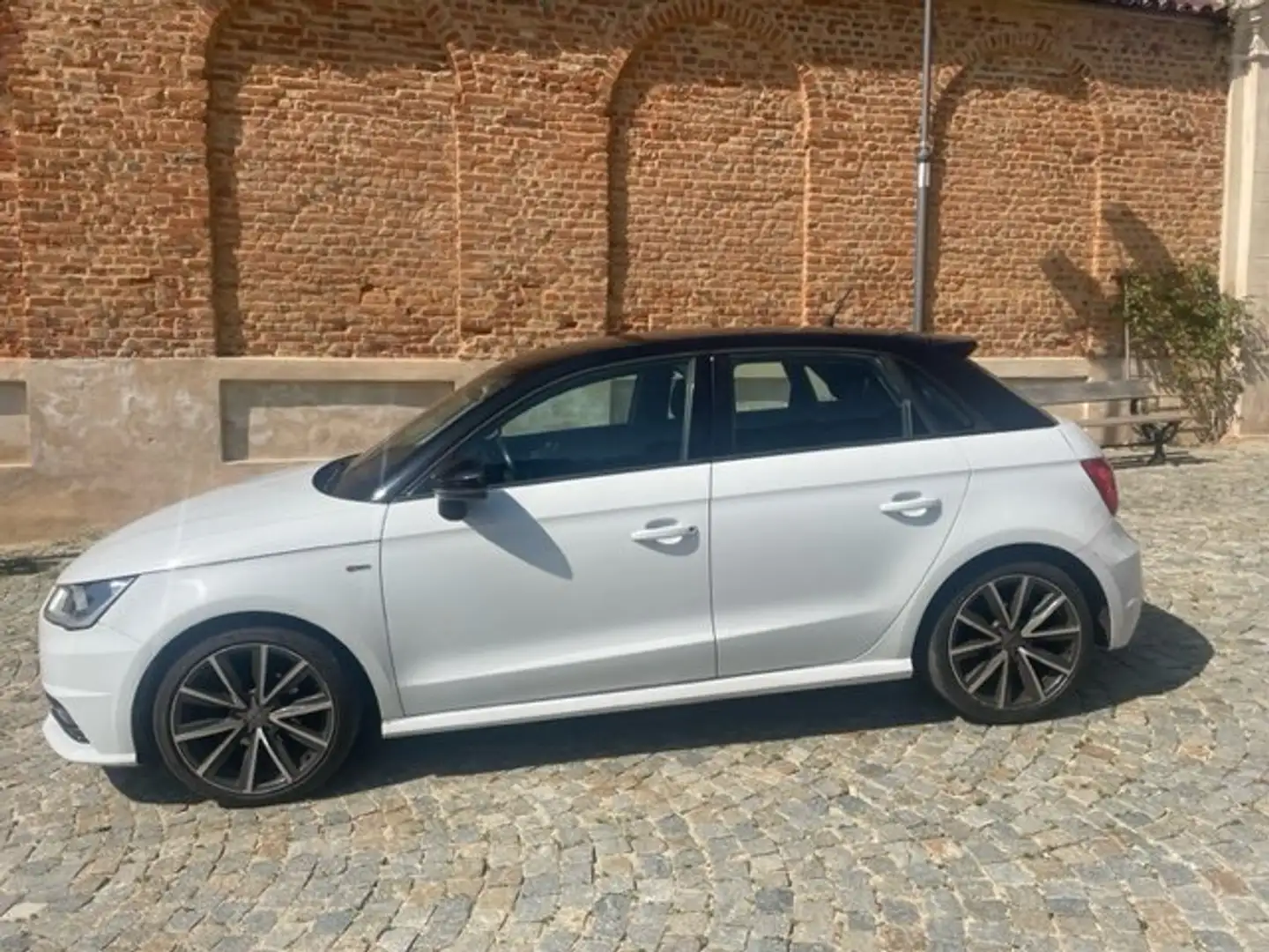 Audi A1 A1 Sportback 1.4 tdi Bianco - 2