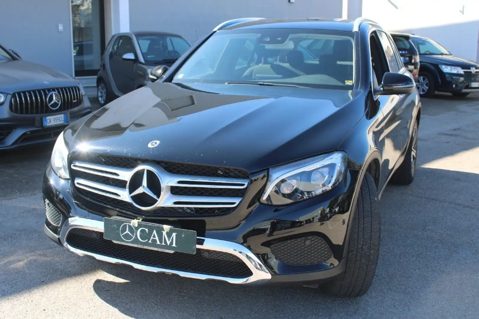 Mercedes-Benz GLC 250 d 4Matic Sport Fekete - 2