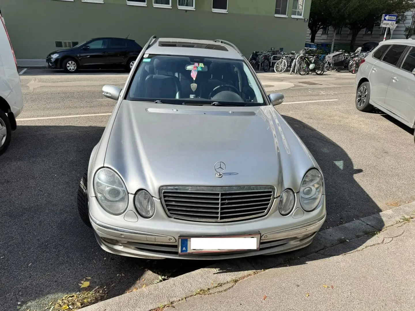 Mercedes-Benz E 220 E 220 T -Avantgarde CDI Aut. -Avantgarde Silber - 1