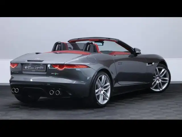 Jaguar F-Type view 14