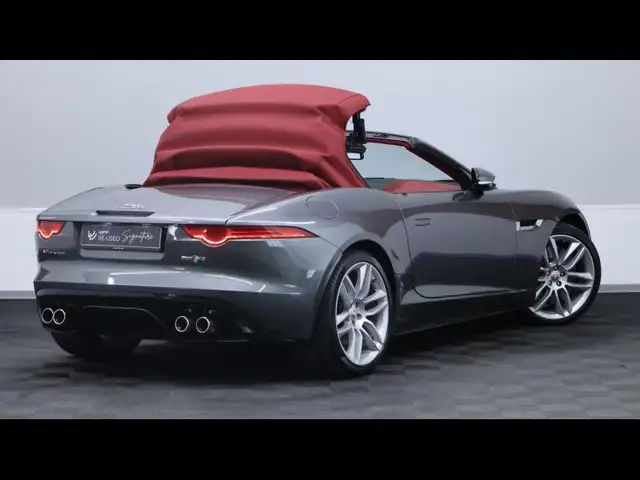 Jaguar F-Type view 15