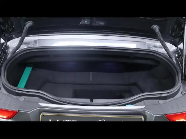 Jaguar F-Type view 21