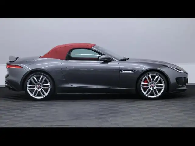 Jaguar F-Type view 13