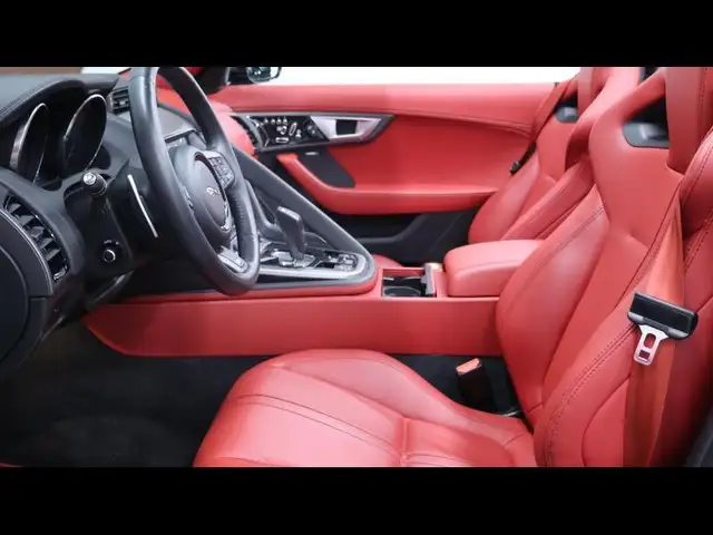 Jaguar F-Type view 28