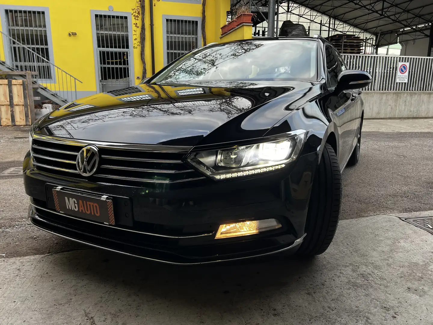 Volkswagen Passat Variant 2.0 tdi Highline Executive 150cv Zwart - 1