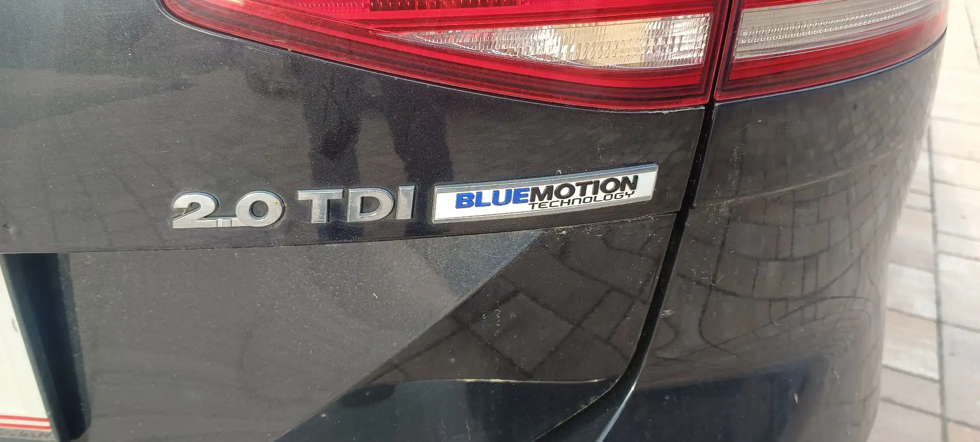 Volkswagen Passat 2.0 TDI (BlueMotion Technology) - 1