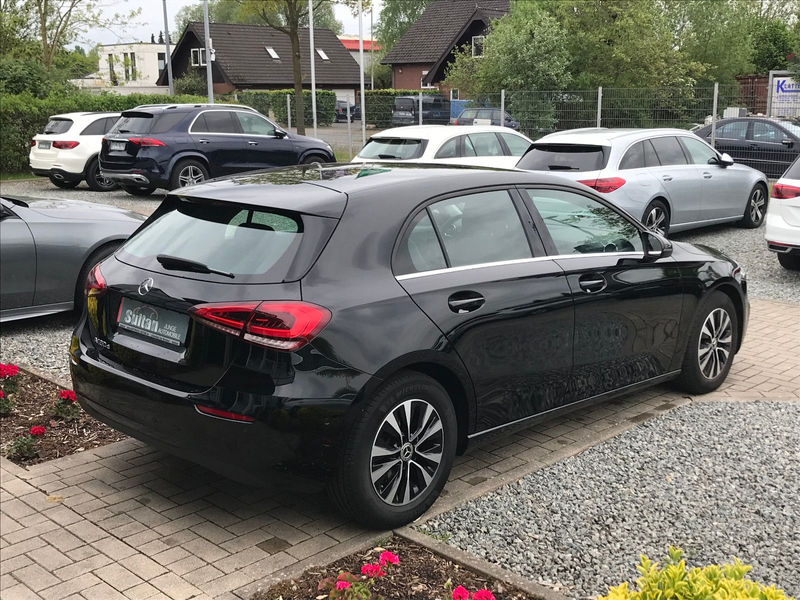Mercedes-Benz A 180 d 8G Style Kamera LED T-Leder MBUX PDC — photo 4