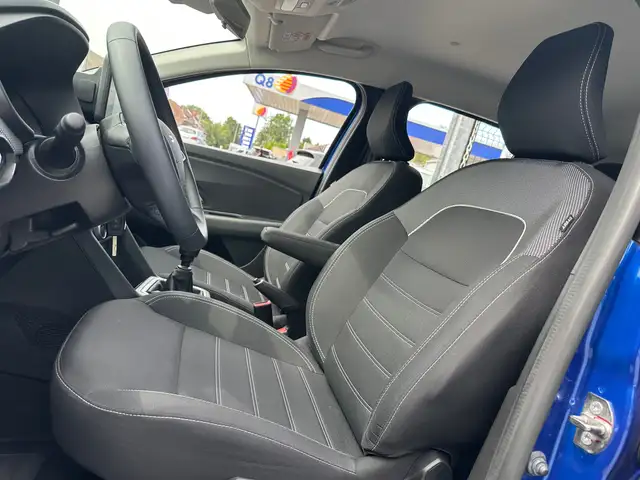 Dacia Sandero view 9
