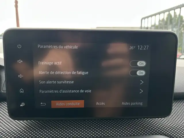 Dacia Sandero view 16