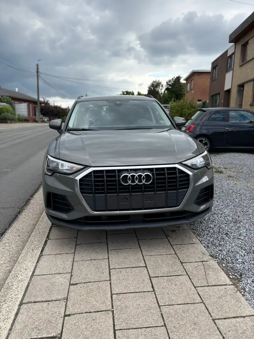 Audi Q3 35 TFSI Grijs - 2