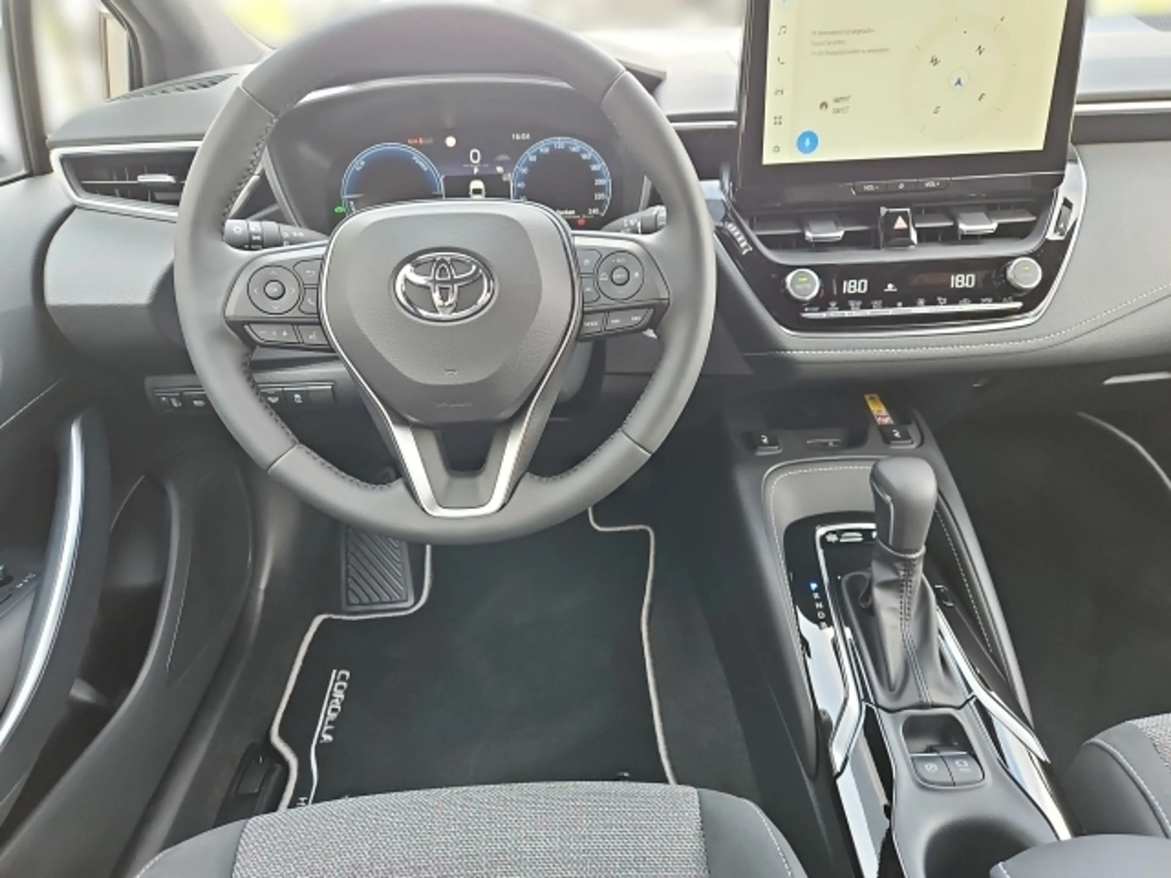 Toyota Corolla Corolla HB/TS Touring Sports Teamplayer 1,8-l-Hybr — photo 9