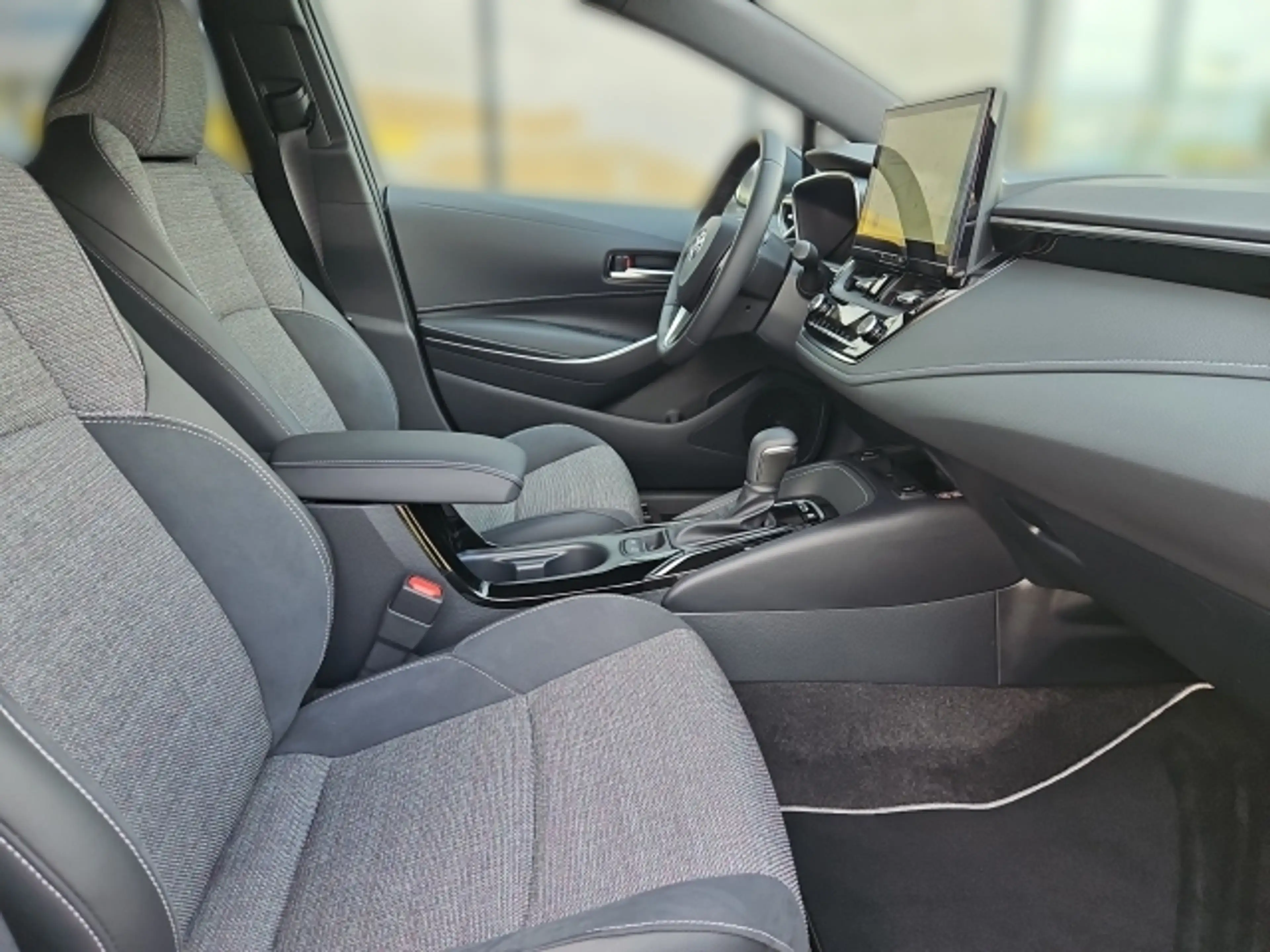 Toyota Corolla Corolla HB/TS Touring Sports Teamplayer 1,8-l-Hybr — photo 14