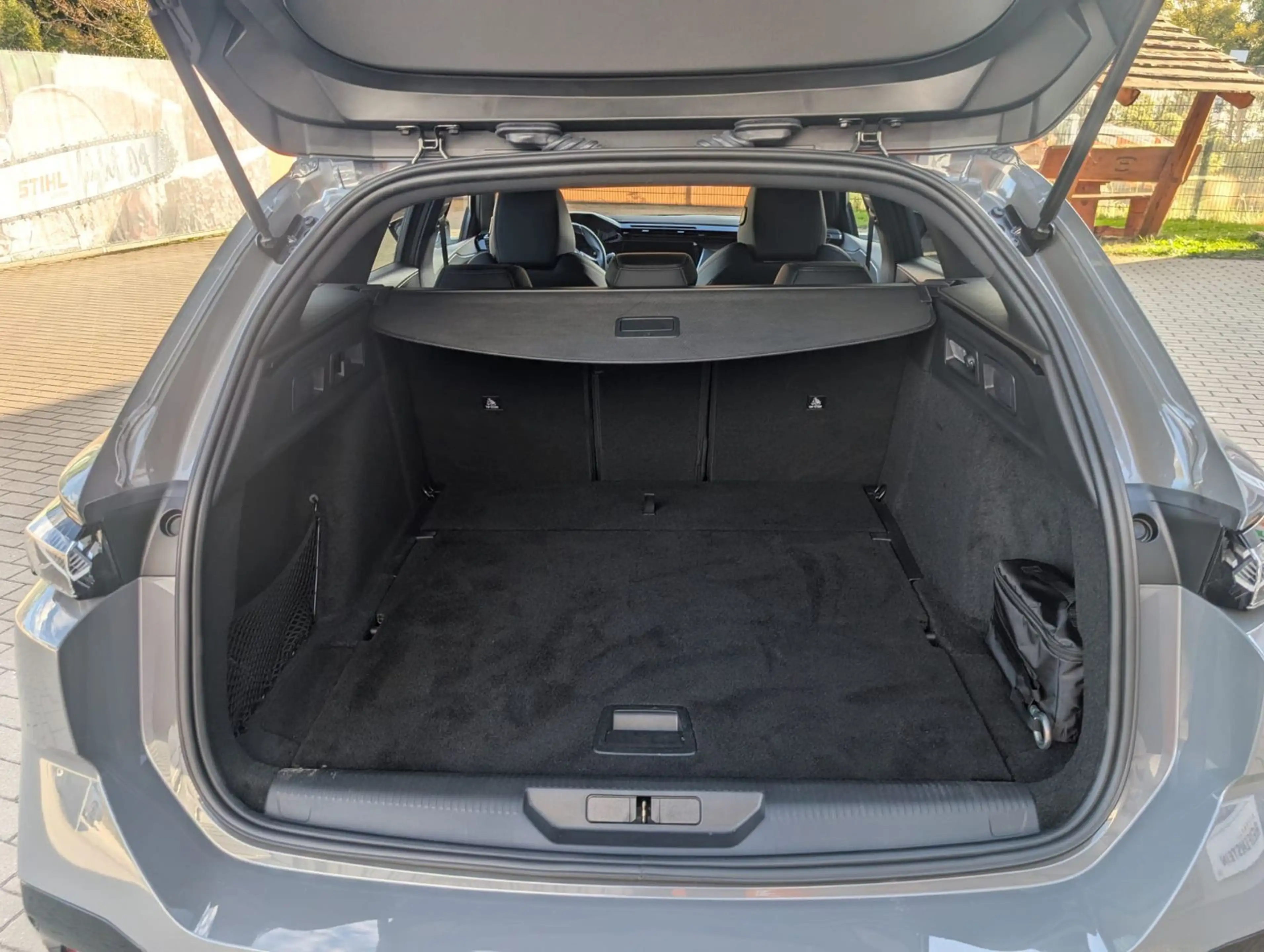 Peugeot 308 SW GT HDI 130 EAT8 MATRIX KAMERA M+S REIFEN — photo 9