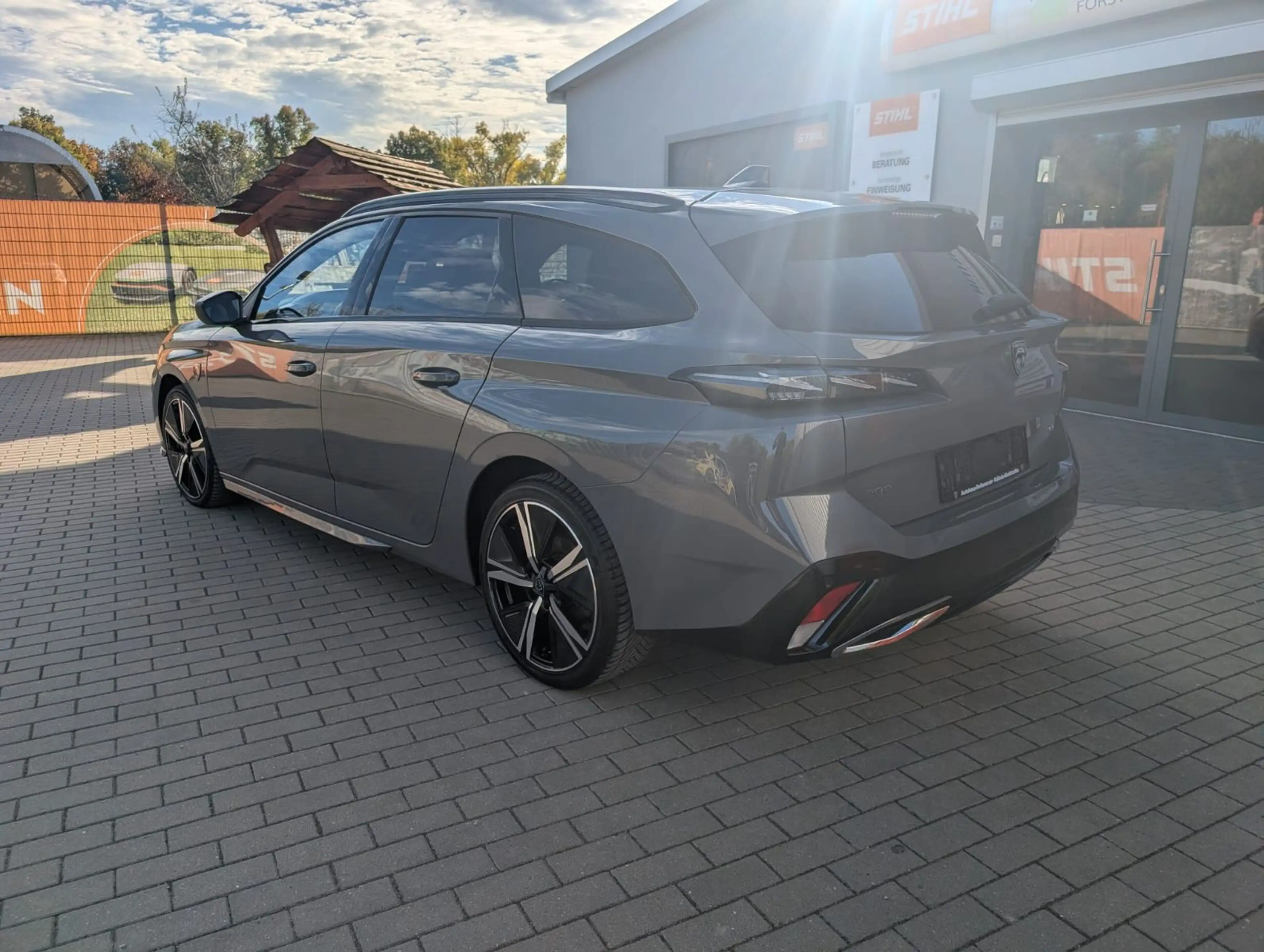 Peugeot 308 SW GT HDI 130 EAT8 MATRIX KAMERA M+S REIFEN — photo 2