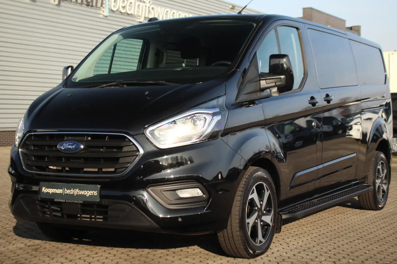 Ford Transit Custom 300 2.0 TDCI L2H1 Limited DC | L+R Zijdeur | Autom Noir - 2