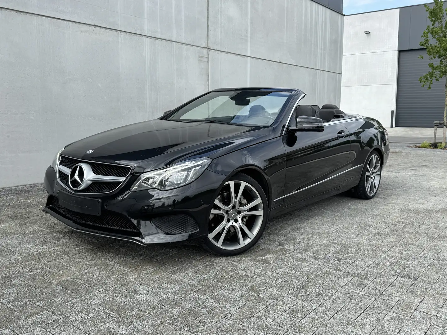 Mercedes-Benz E 220 (BlueTEC) d Cabrio Noir - 2