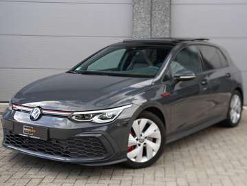 2.0 TSI GTI * PANO / CAMERA / ZETELVERWARMING / STUURVERWARMING / DRAADLOZE APPLE CARPLAY & ANDROID AUTO / SFEERVERL *