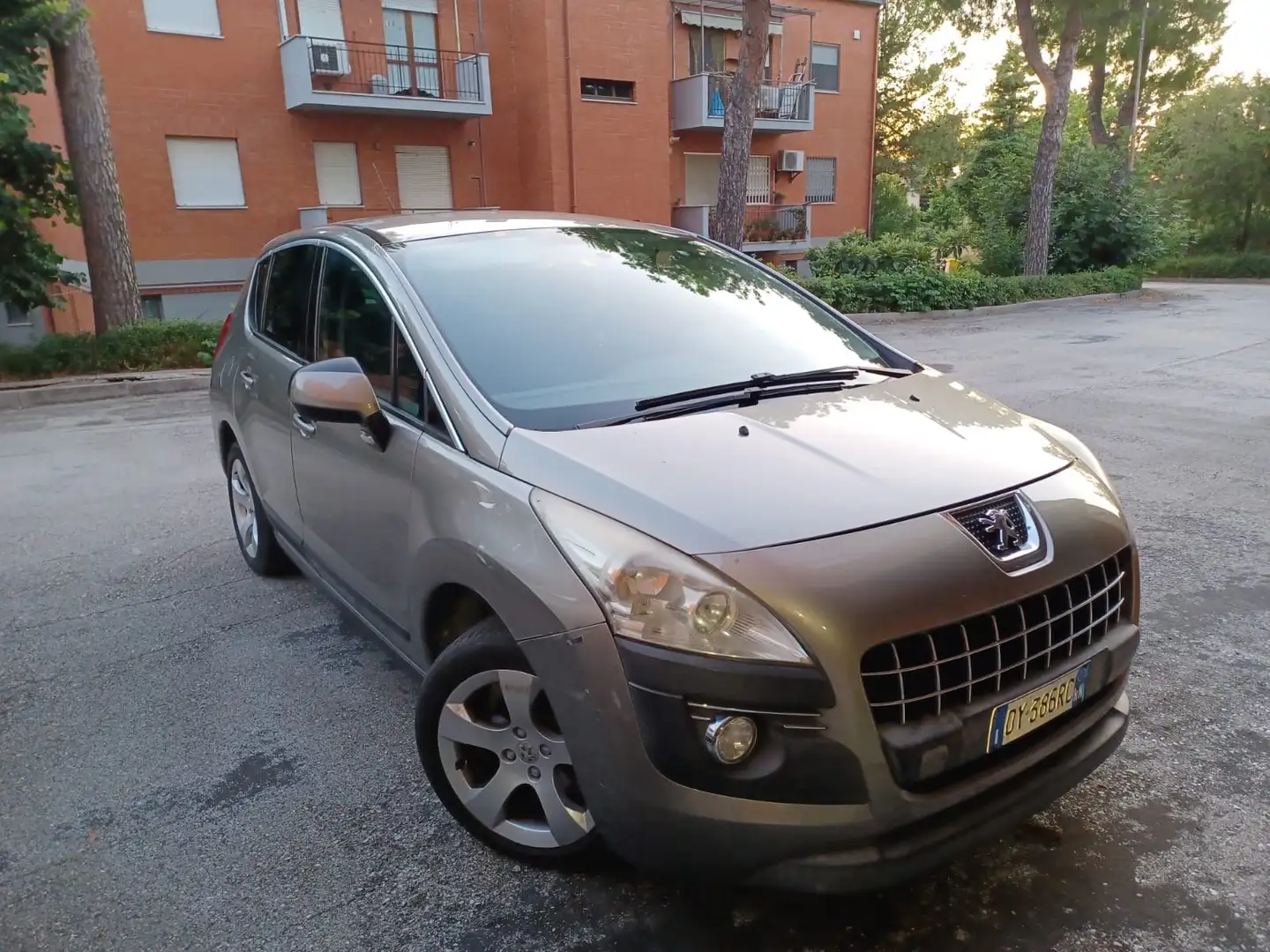Peugeot 3008 3008 1.6 hdi 16v Premium fap - 1