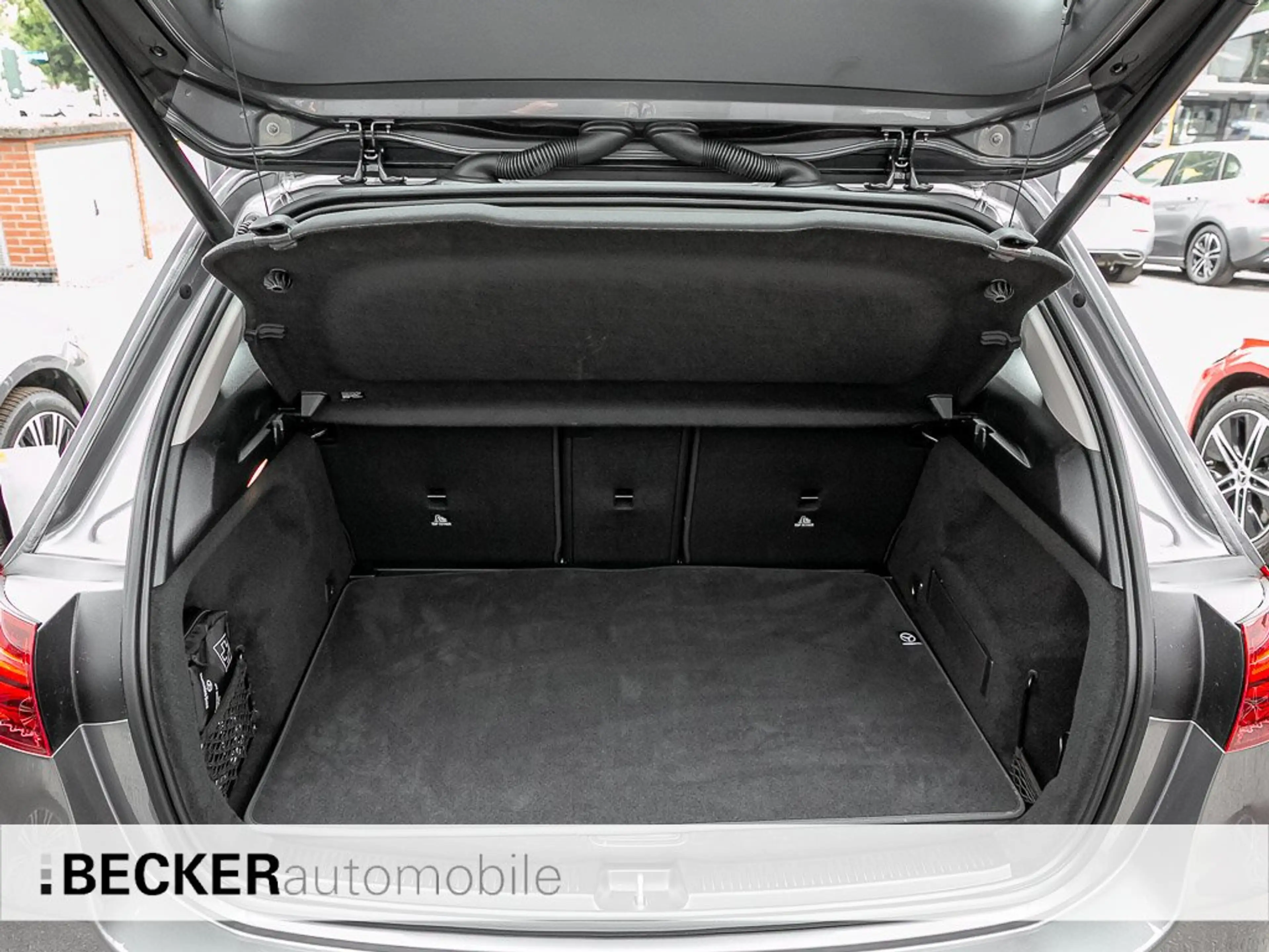 Mercedes-Benz B 180 B 180 PROGRESSIVE WINTERPAKET LED HP MBUX KAMERA — photo 11