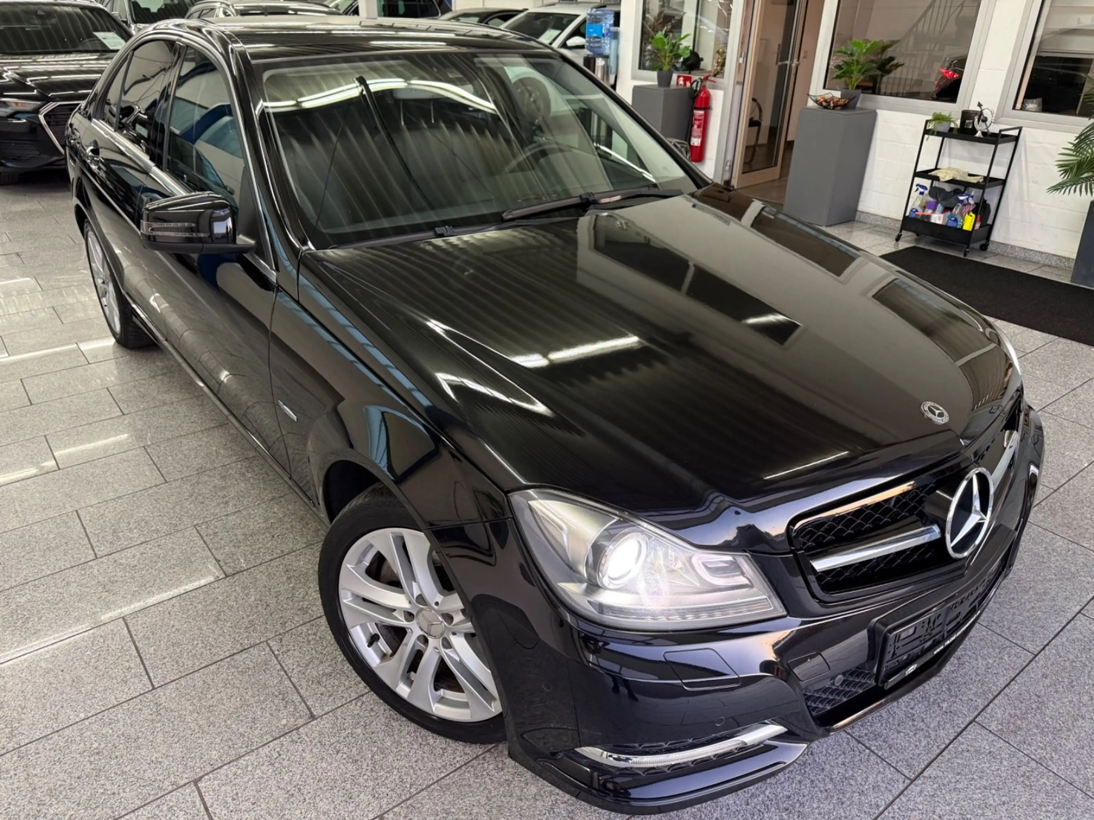 Mercedes-Benz C 220 CDI*AUTO*BI-XN*TMP*NAV*SHZ*MMRY*LED*STDHZG — photo 4