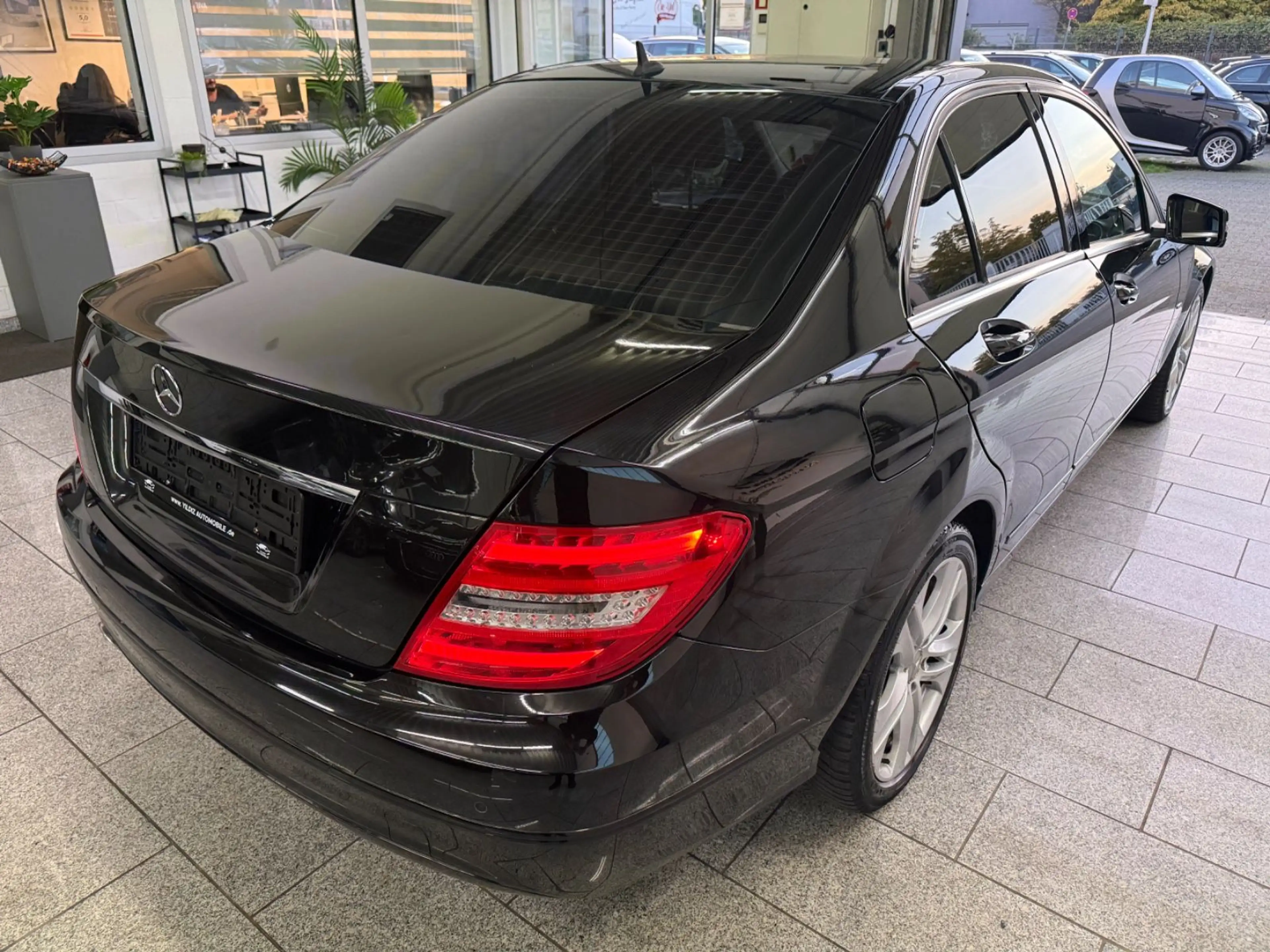 Mercedes-Benz C 220 CDI*AUTO*BI-XN*TMP*NAV*SHZ*MMRY*LED*STDHZG — photo 7
