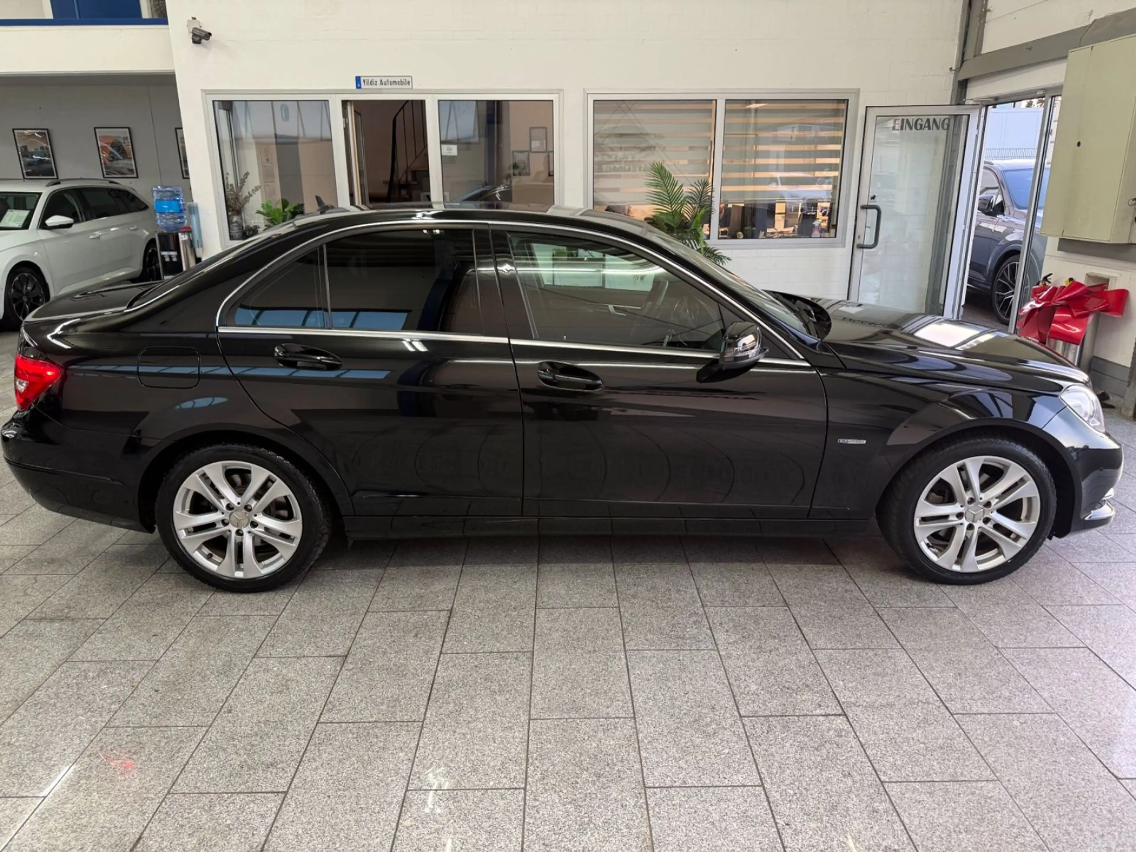 Mercedes-Benz C 220 CDI*AUTO*BI-XN*TMP*NAV*SHZ*MMRY*LED*STDHZG — photo 6