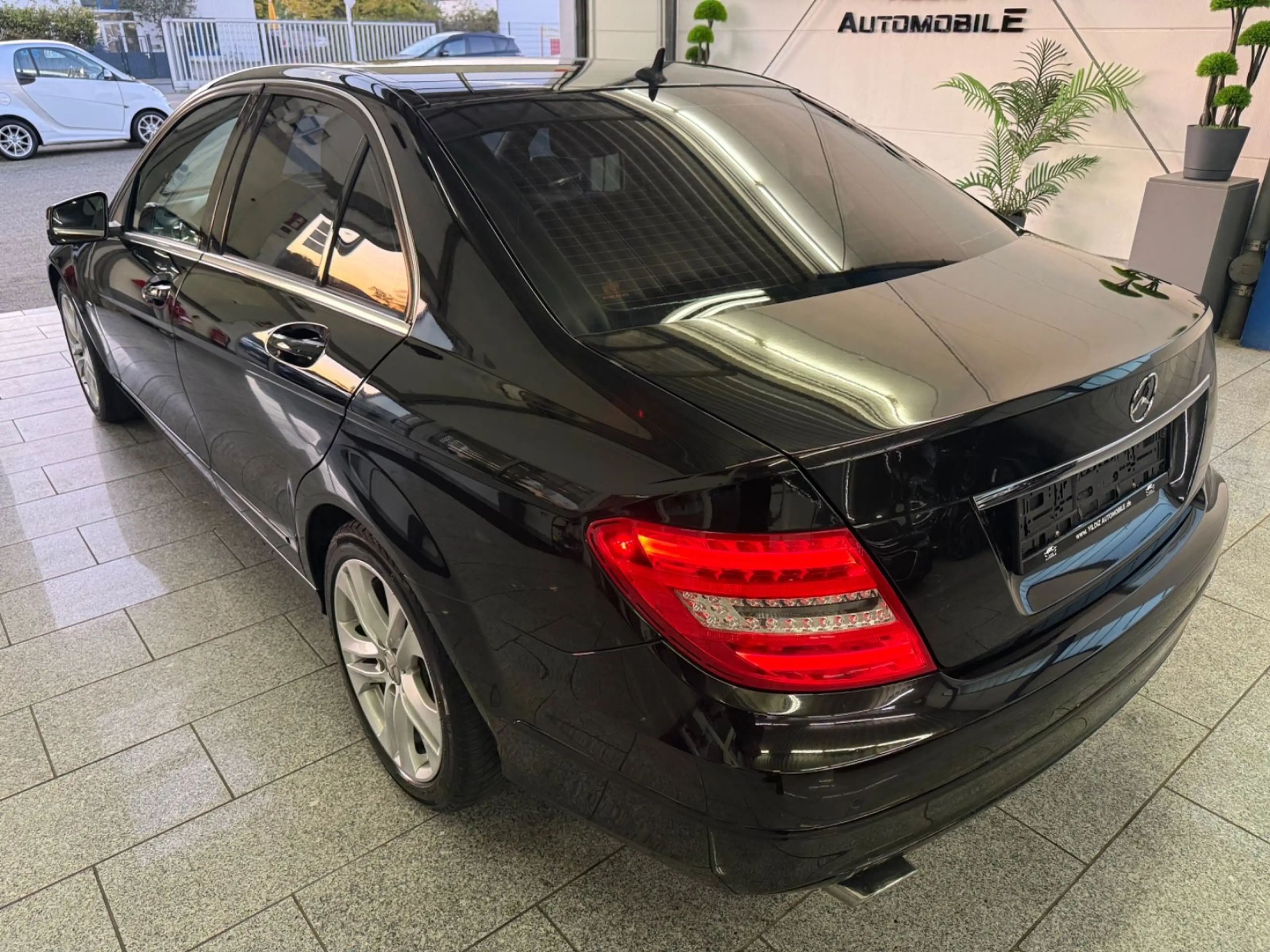 Mercedes-Benz C 220 CDI*AUTO*BI-XN*TMP*NAV*SHZ*MMRY*LED*STDHZG — photo 9