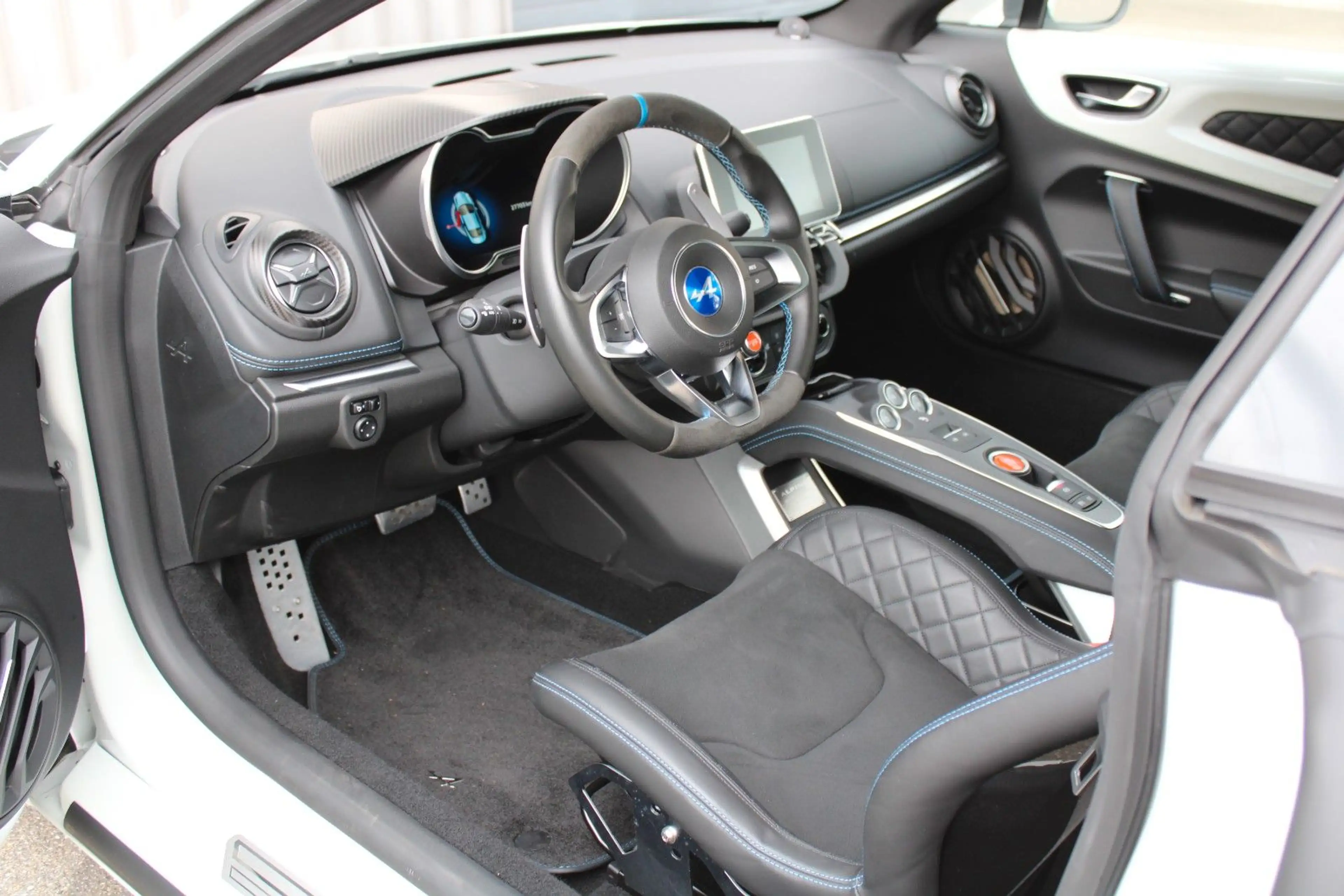 Alpine A110 Première Édition*1.Hd.*Unfallfrei* — photo 14